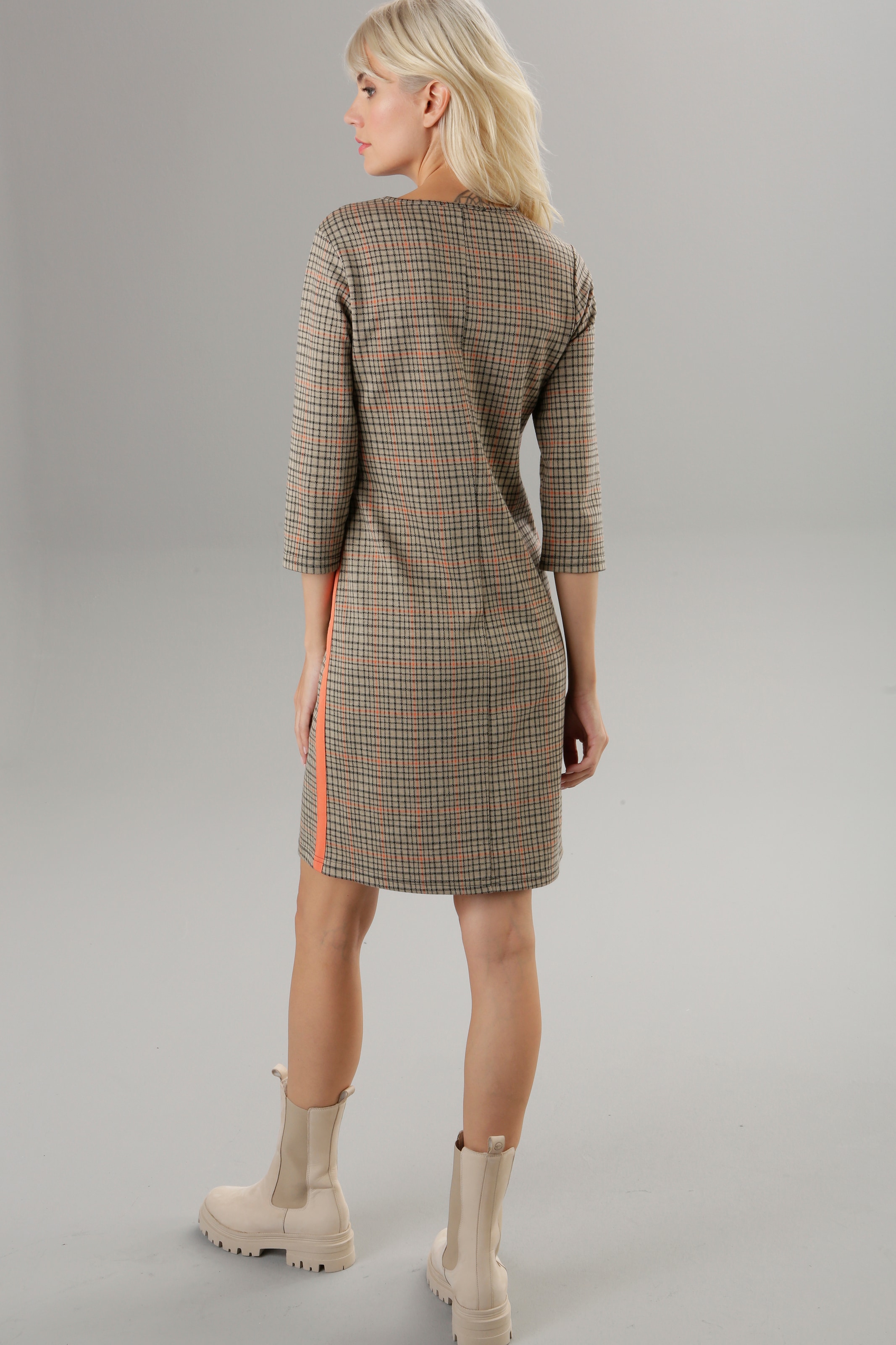 mit orangefarbenen für NEUE bestellen Zierbändern - | SELECTED BAUR Aniston KOLLEKTION Jerseykleid,