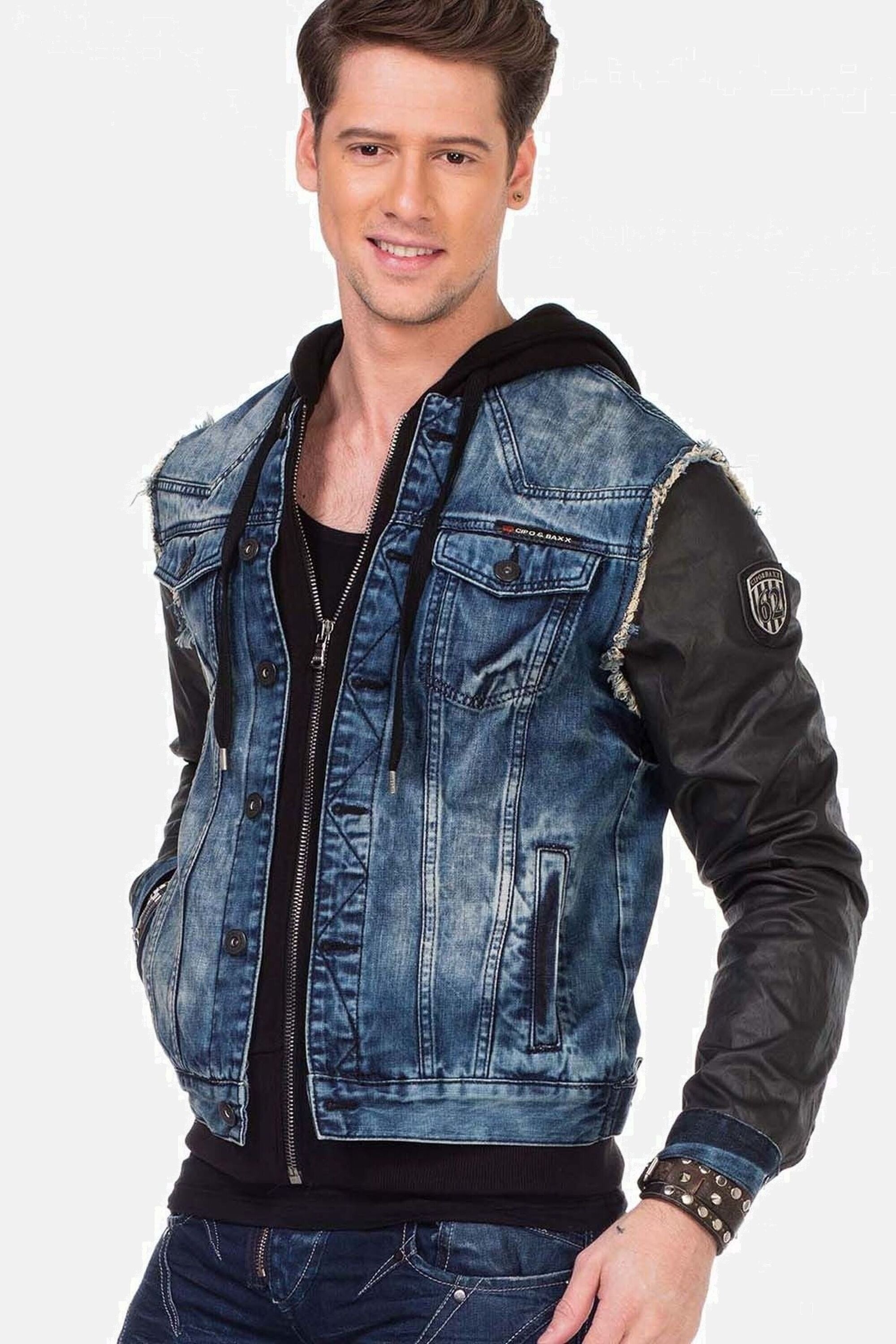 Cipo & Baxx Jeansjacke »Jacke«, ohne Kapuze, mit Metall Patch am Oberarm, C-1290