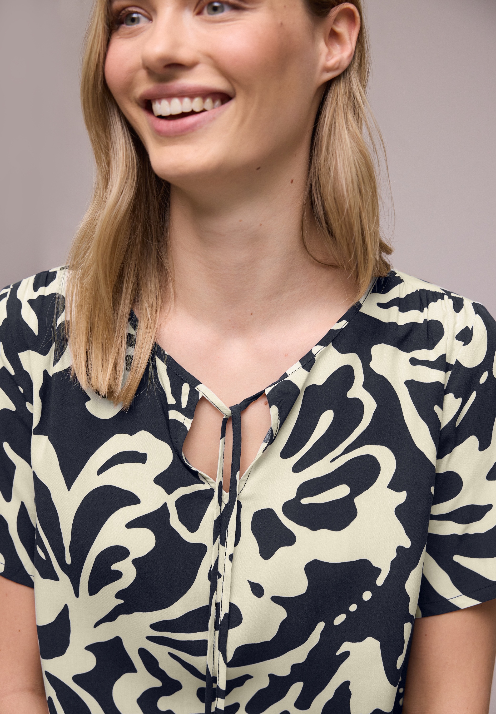 Thumbnail - STREET ONE Kurzarmbluse mit floralem Muster