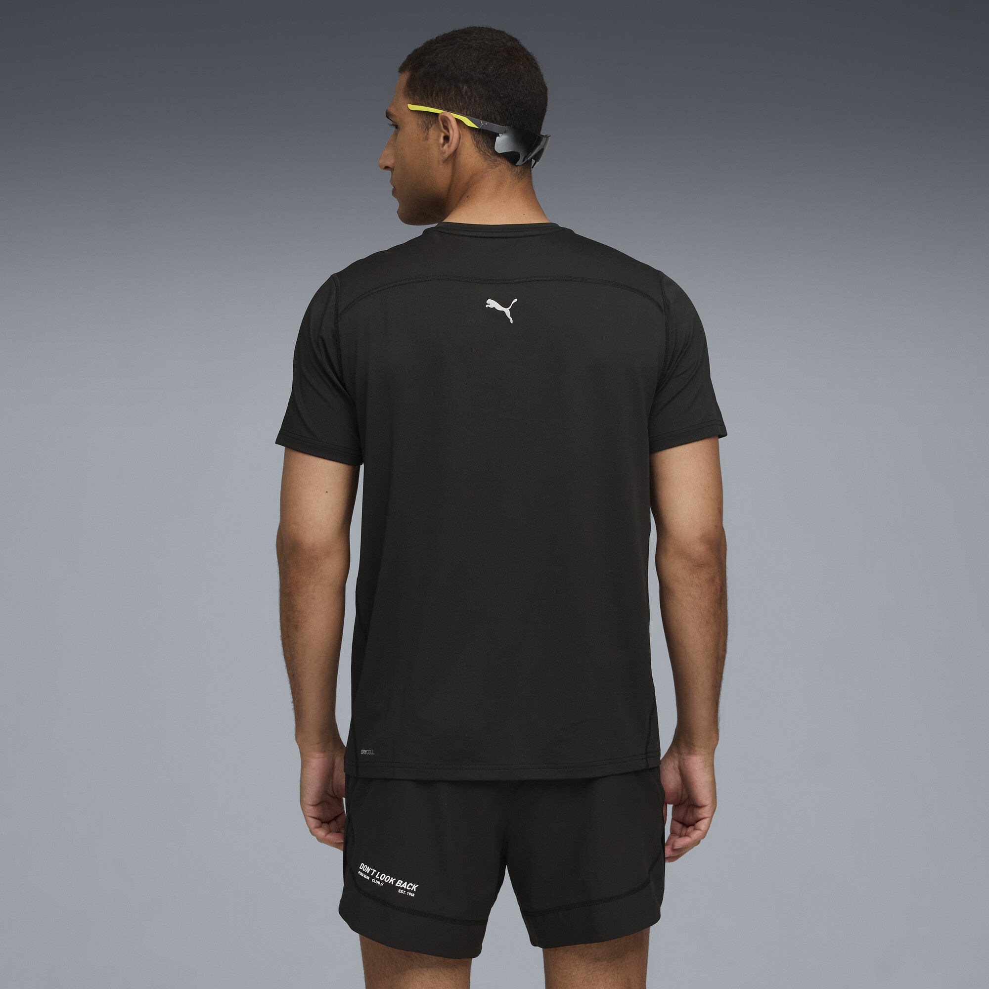 PUMA Laufshirt »RUN CLUB Graphic Mesh T-Shirt Herren«