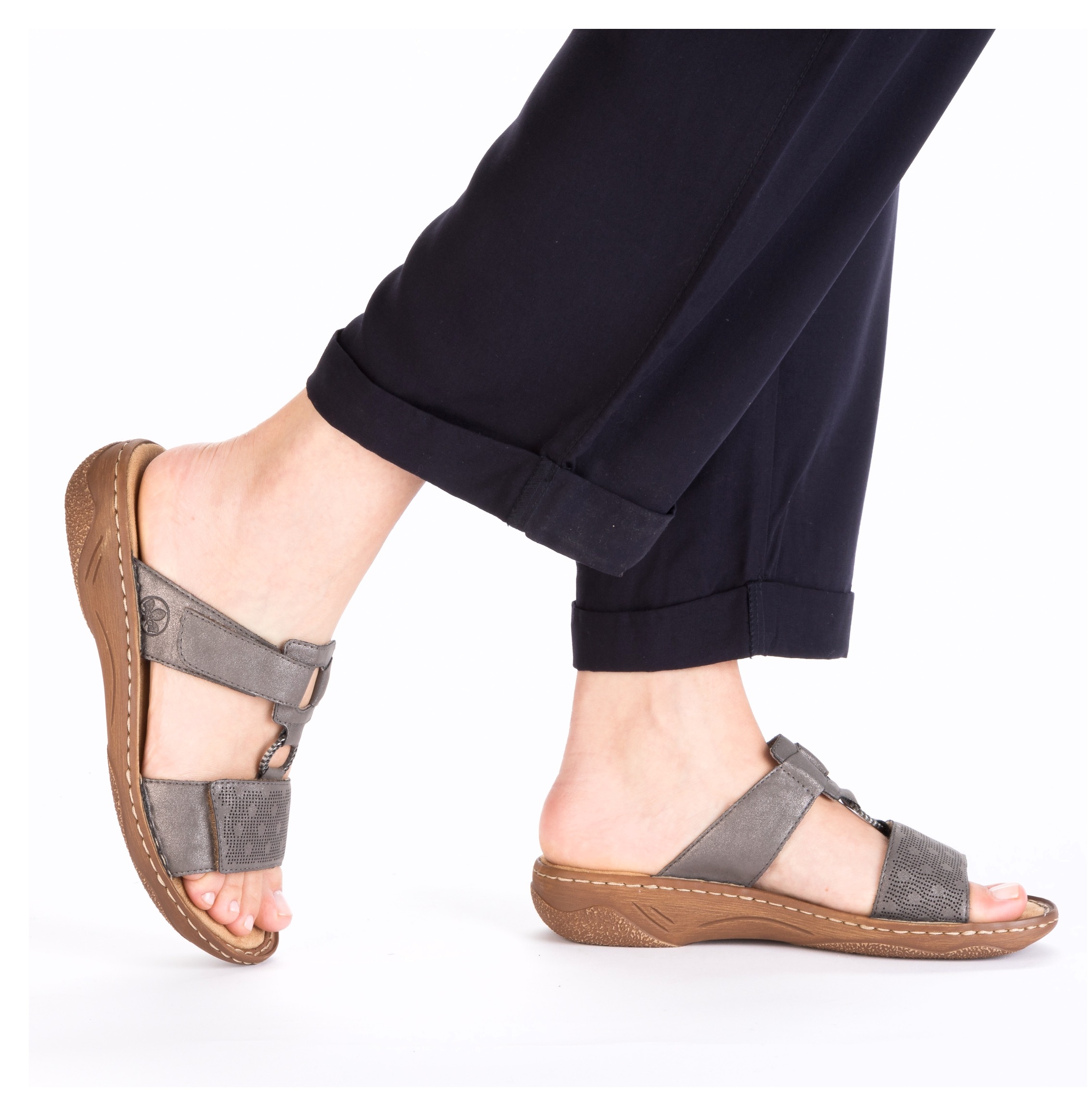 Rieker Pantolette, Sommerschuh, Schlappen, Urlaubschuh, Klettschuh mit Perforation