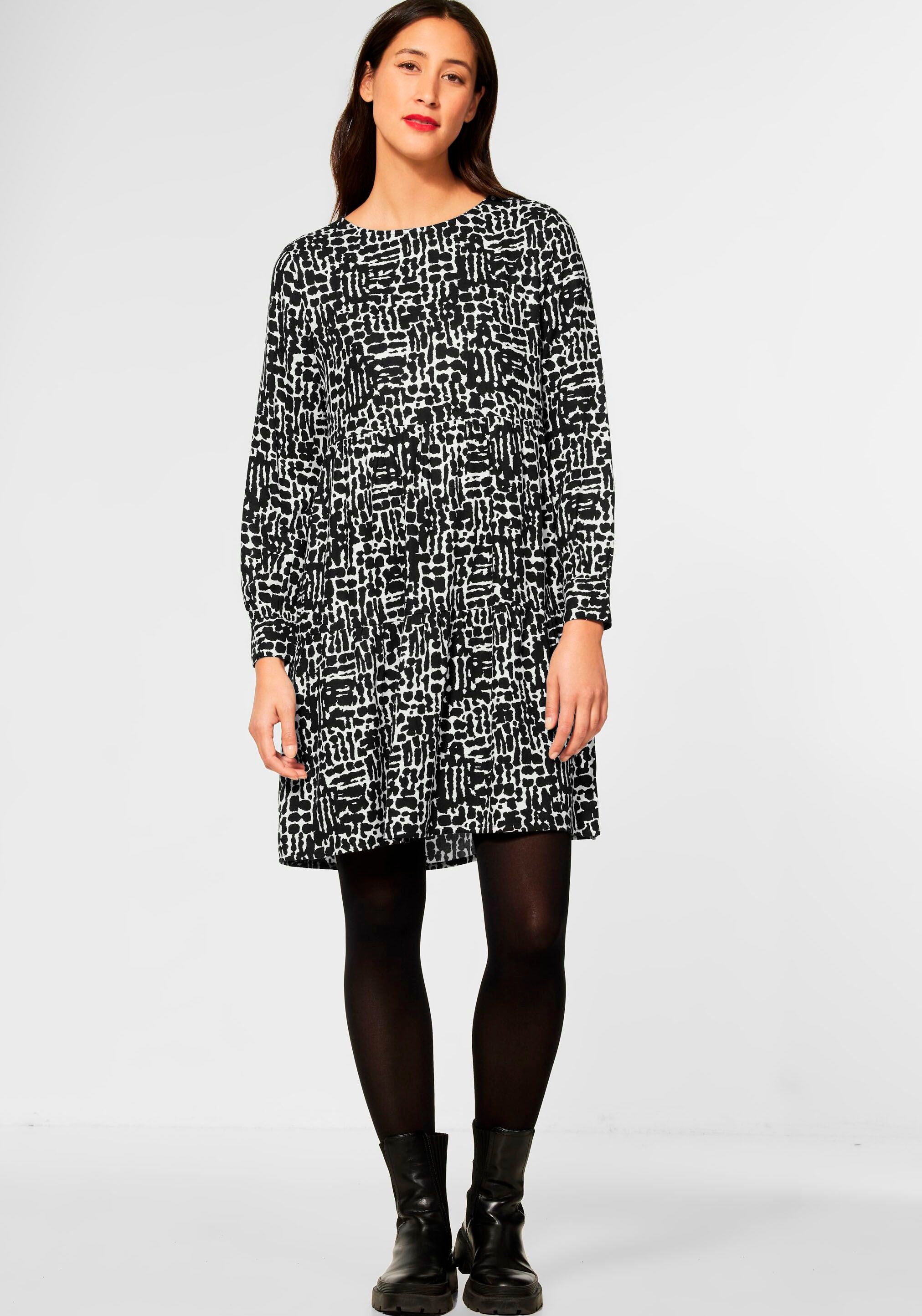 street one -  Minikleid, mit U-Boot-Ausschnitt