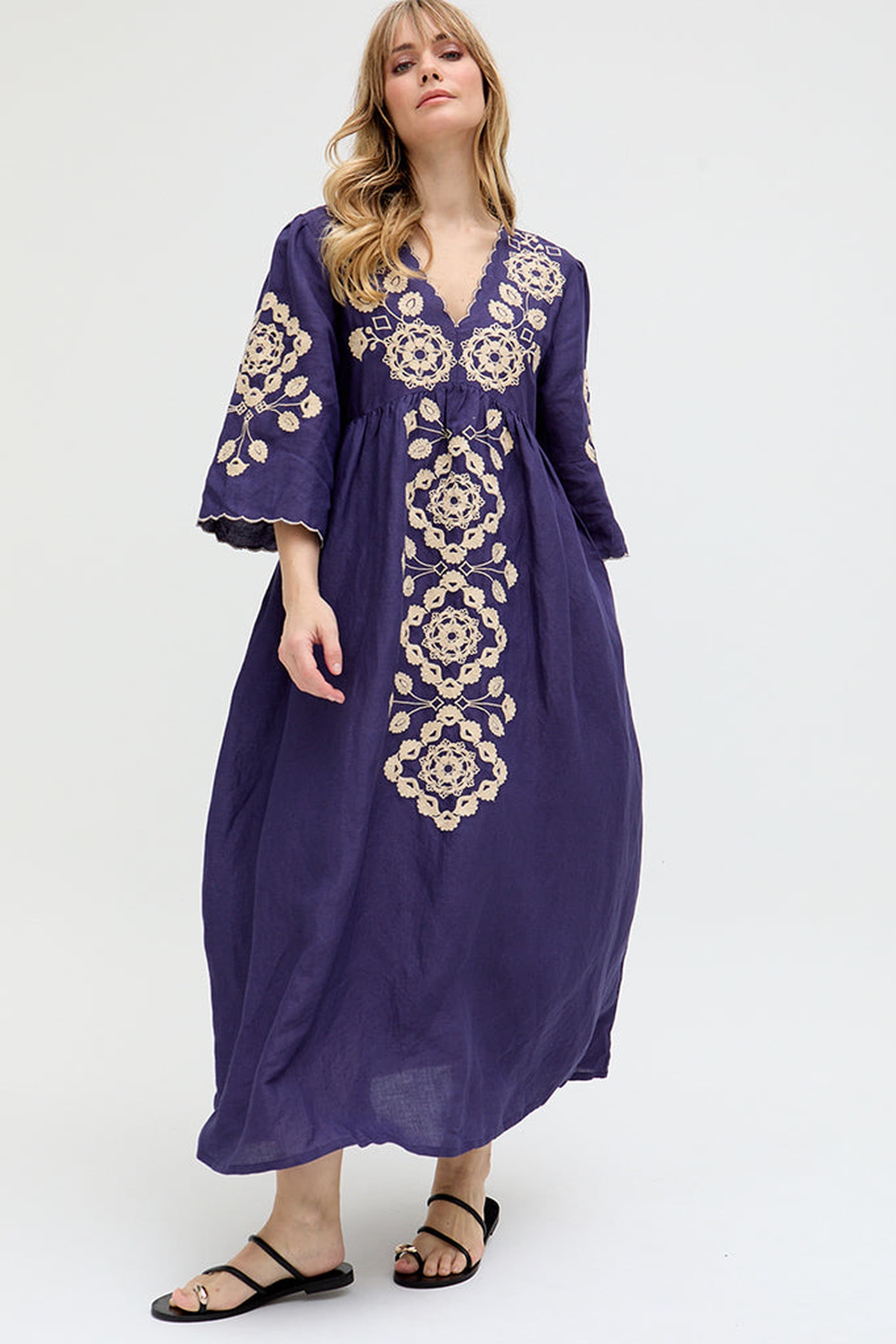 RAFFYA Midikleid »Arianna V- Neck Embroidered Maxi Dress Damen«