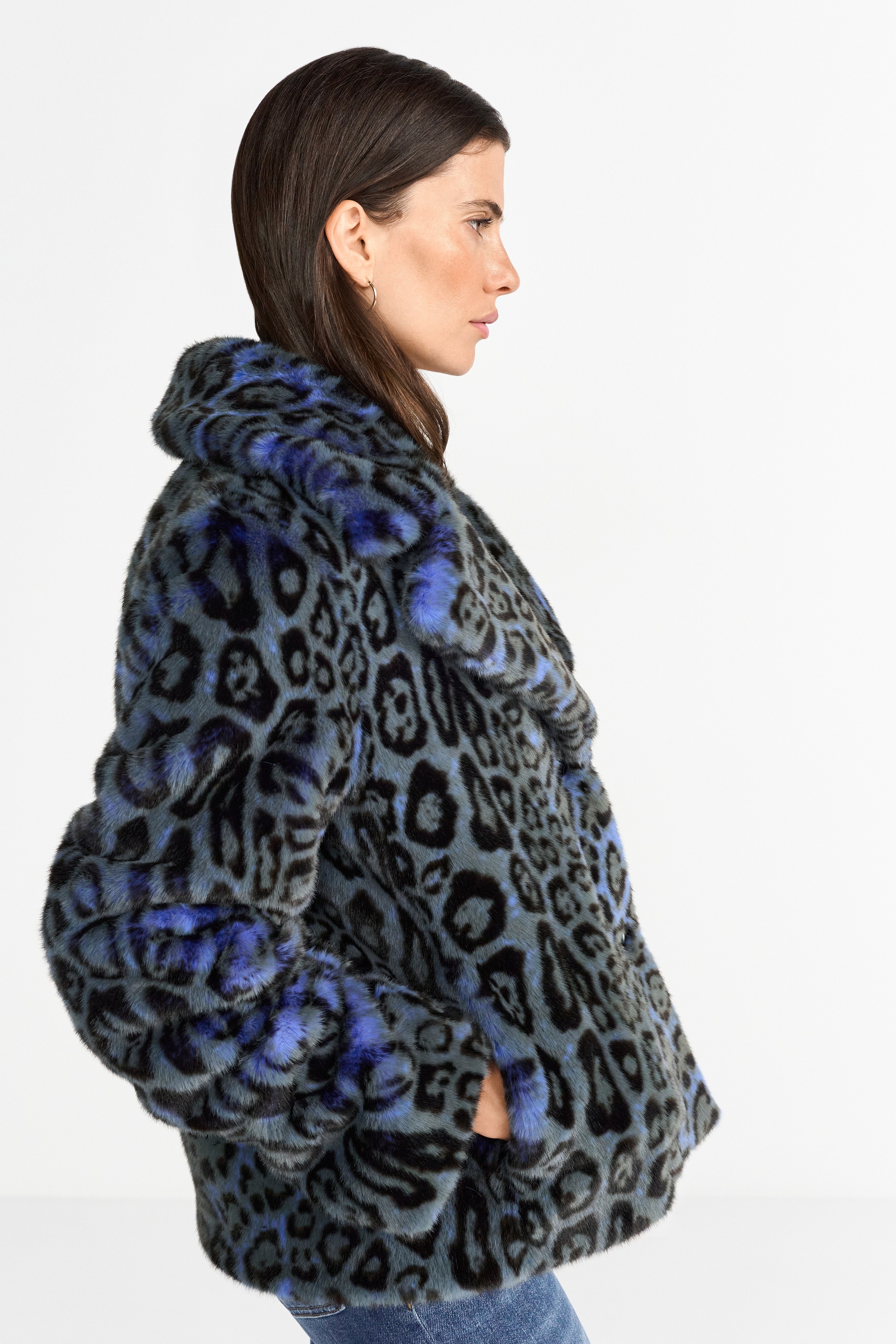 RICHROYAL Fellimitatjacke, ohne Kapuze, Mit V-Ausschnitt günstig online kaufen