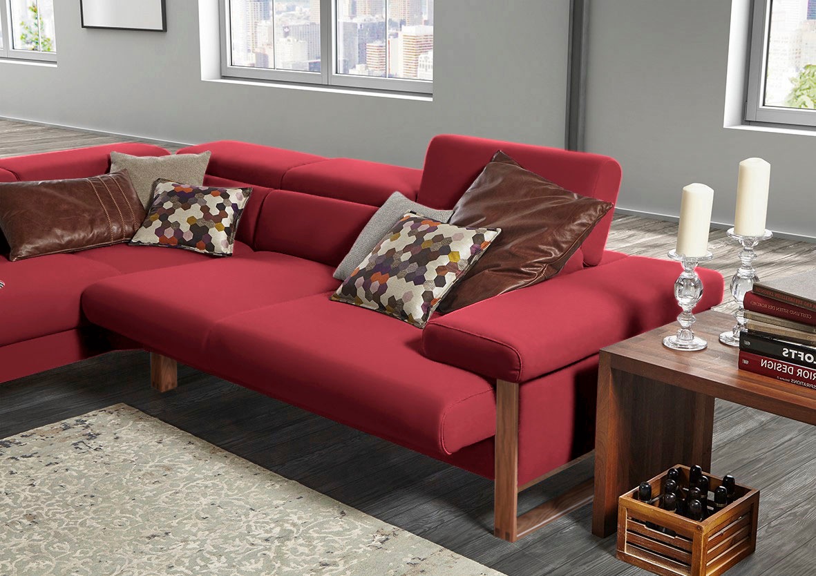 W.SCHILLIG Ecksofa »finn, Designsofa mit tollem Sitzkomfort, bequem, L-Form«, German Design Award 2016, Fußgestell Nussbaum natur, Breite 281 cm