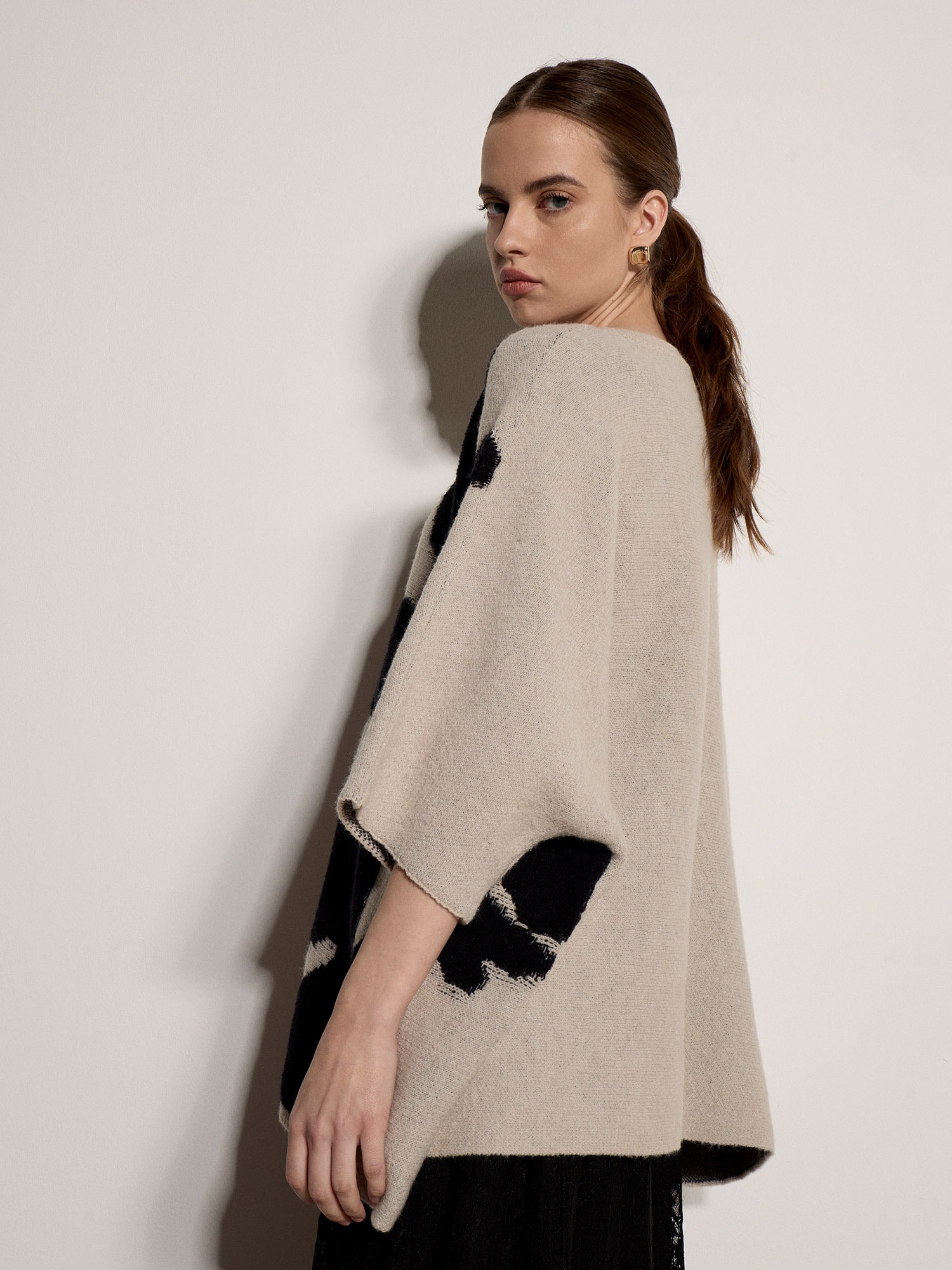 Apricot Strickpullover »Oversize-Cape-Pullover« mit abstraktem Blumenmuster