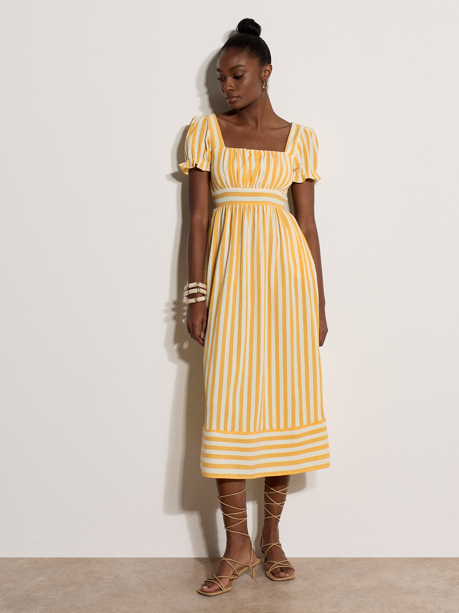 Apricot Midikleid "Gestreiftes Midaxi-Kleid im Milchmädchen-Stil" mit Raffung