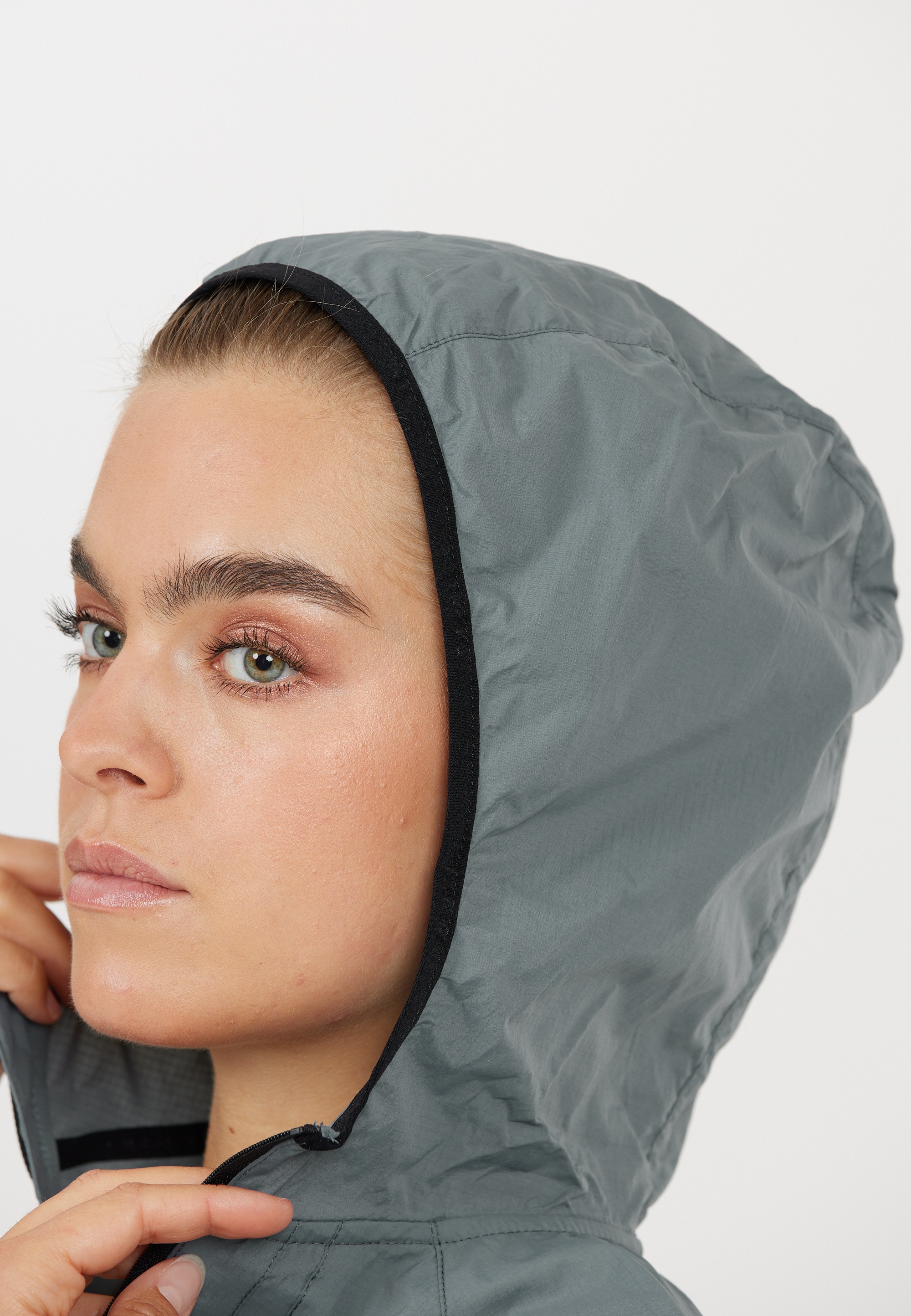 ENDURANCE Softshelljacke »Dorit«, mit wasserabweisender Eigenschaft