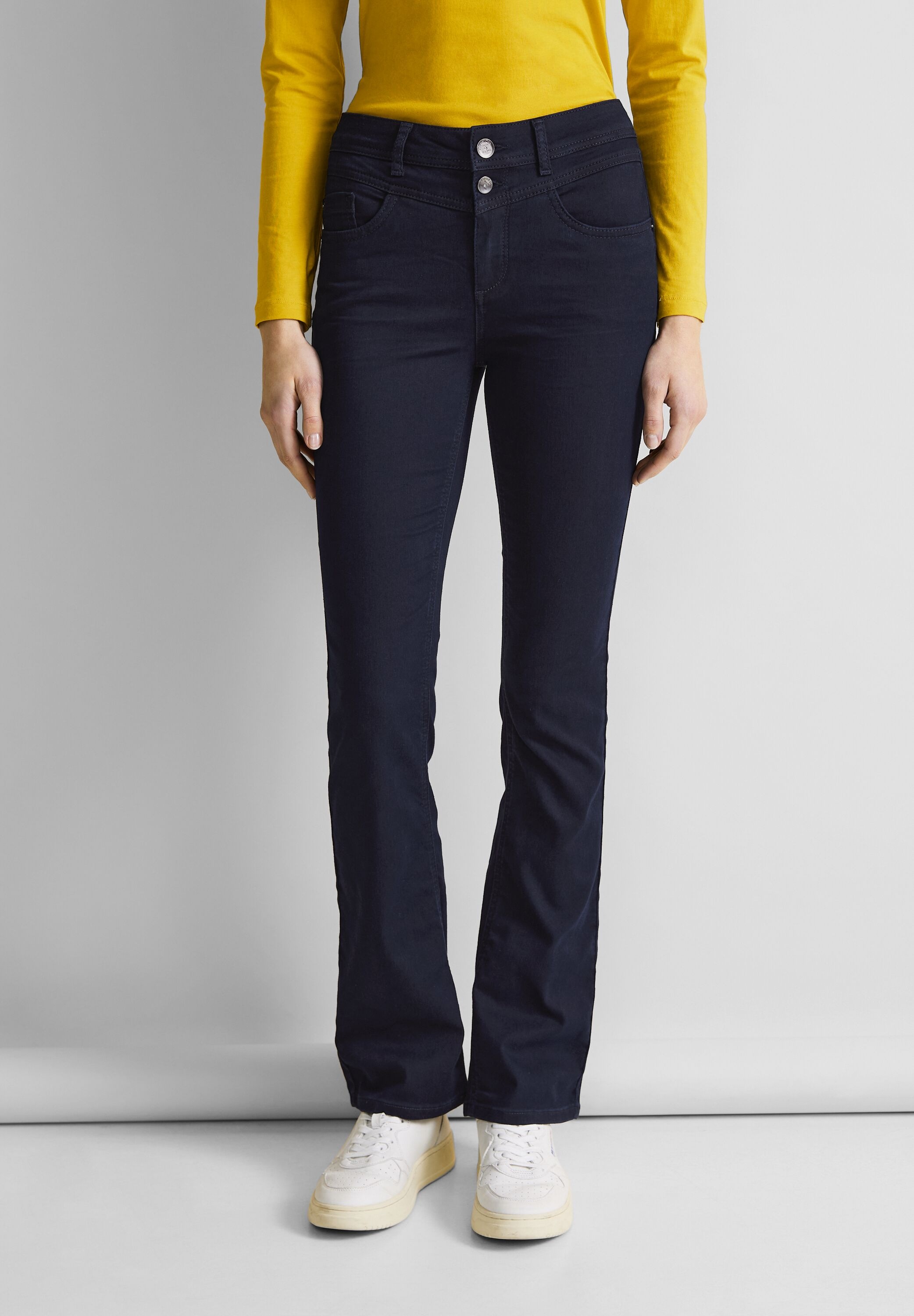 Street One Damen Bootcut Jeans Slim Fit - High Waist Schwarze Waschung Mit Stretch