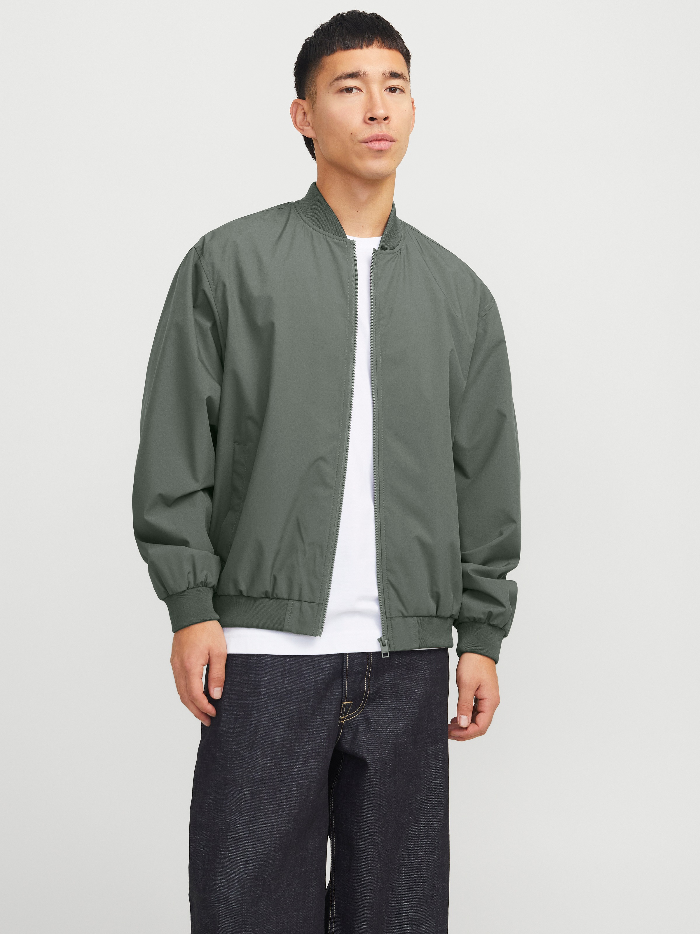 Jack & Jones Bomberjacke "JJECHARGE BOMBER JACKET NOOS", ohne Kapuze, mit Rippbündchen