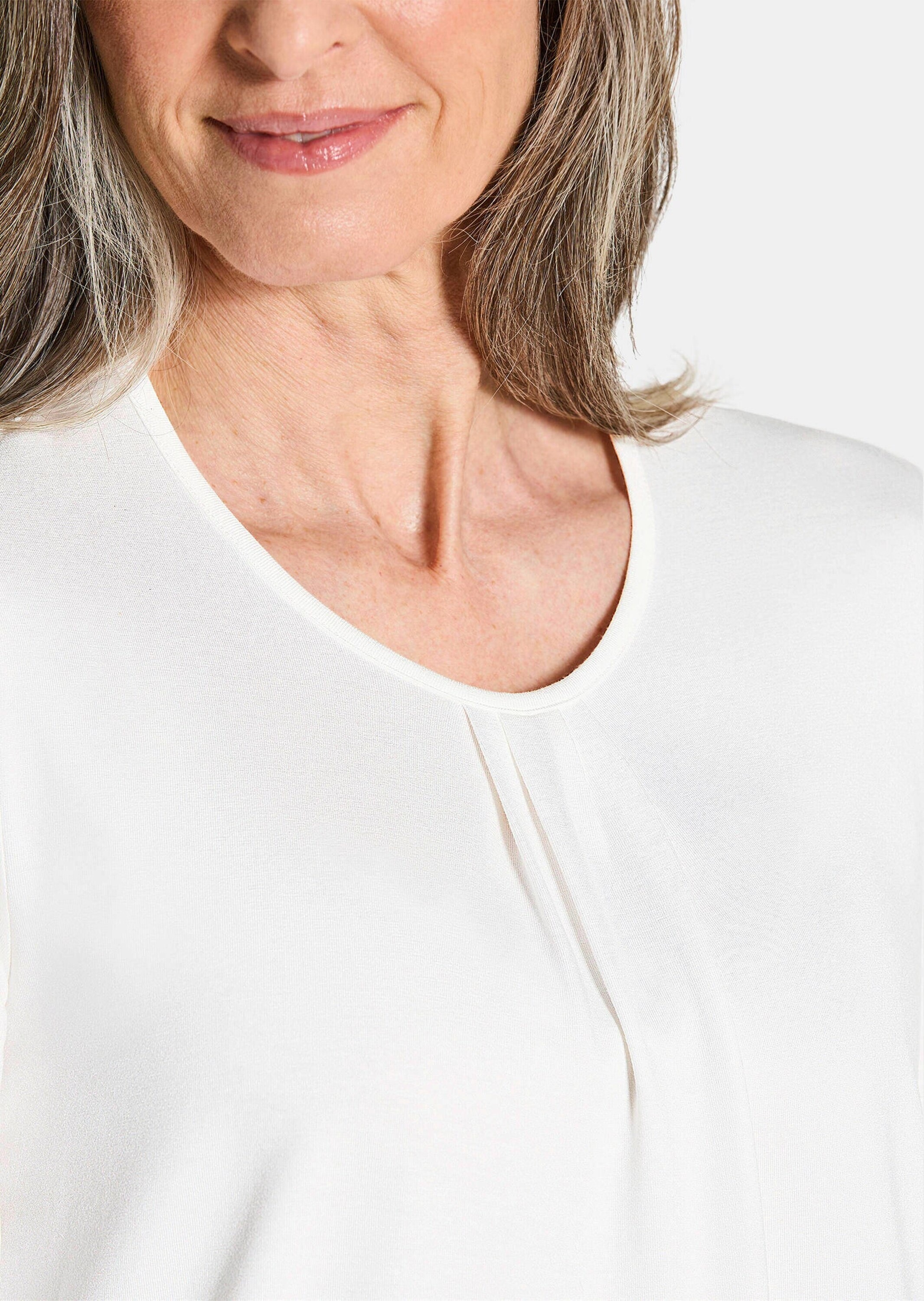 GOLDNER Kurzarmshirt »Kurzgröße Feminines Shirt aus Viskose-Jersey«