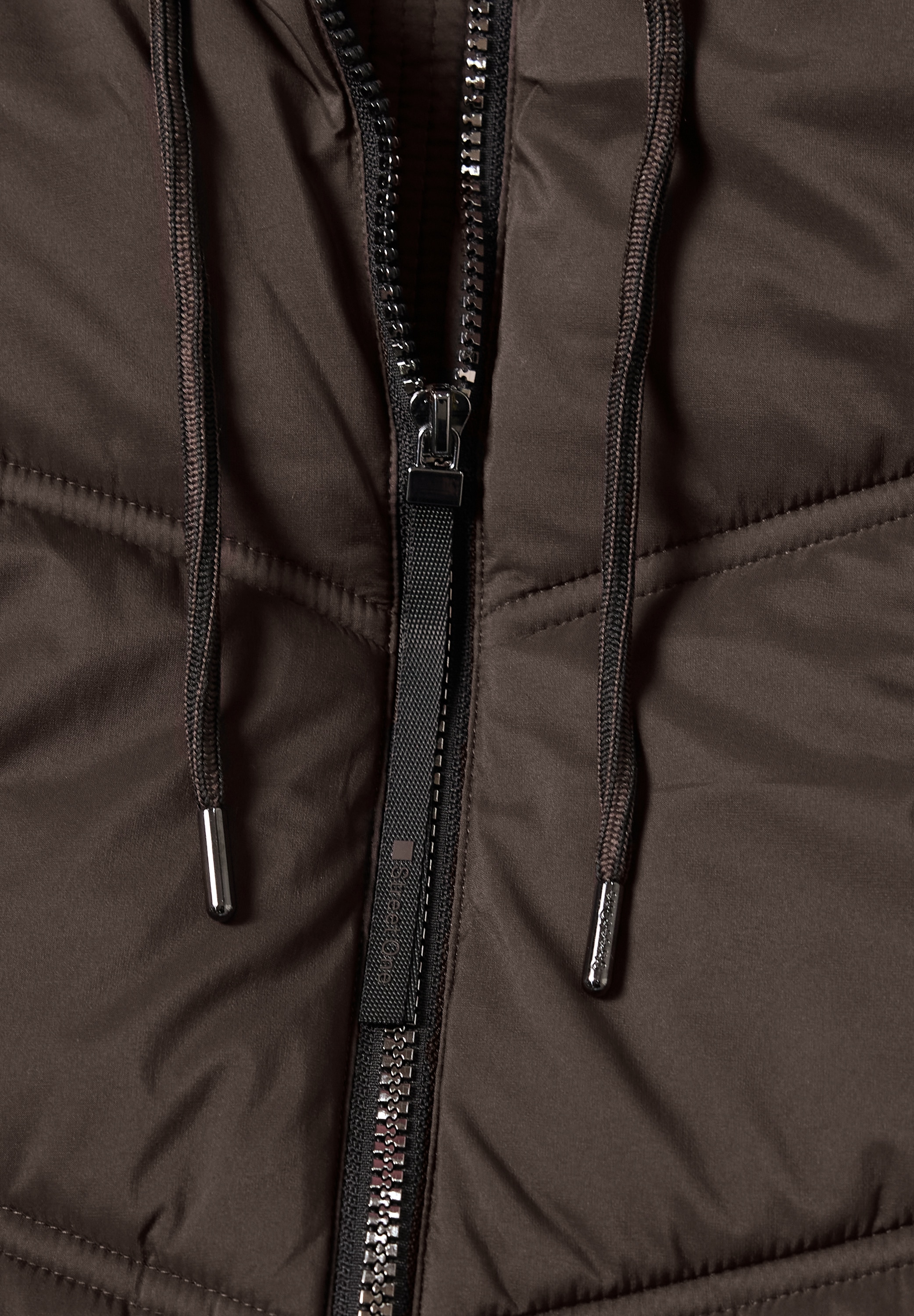 STREET ONE Steppjacke mit Kapuze mit moderner Steppung
