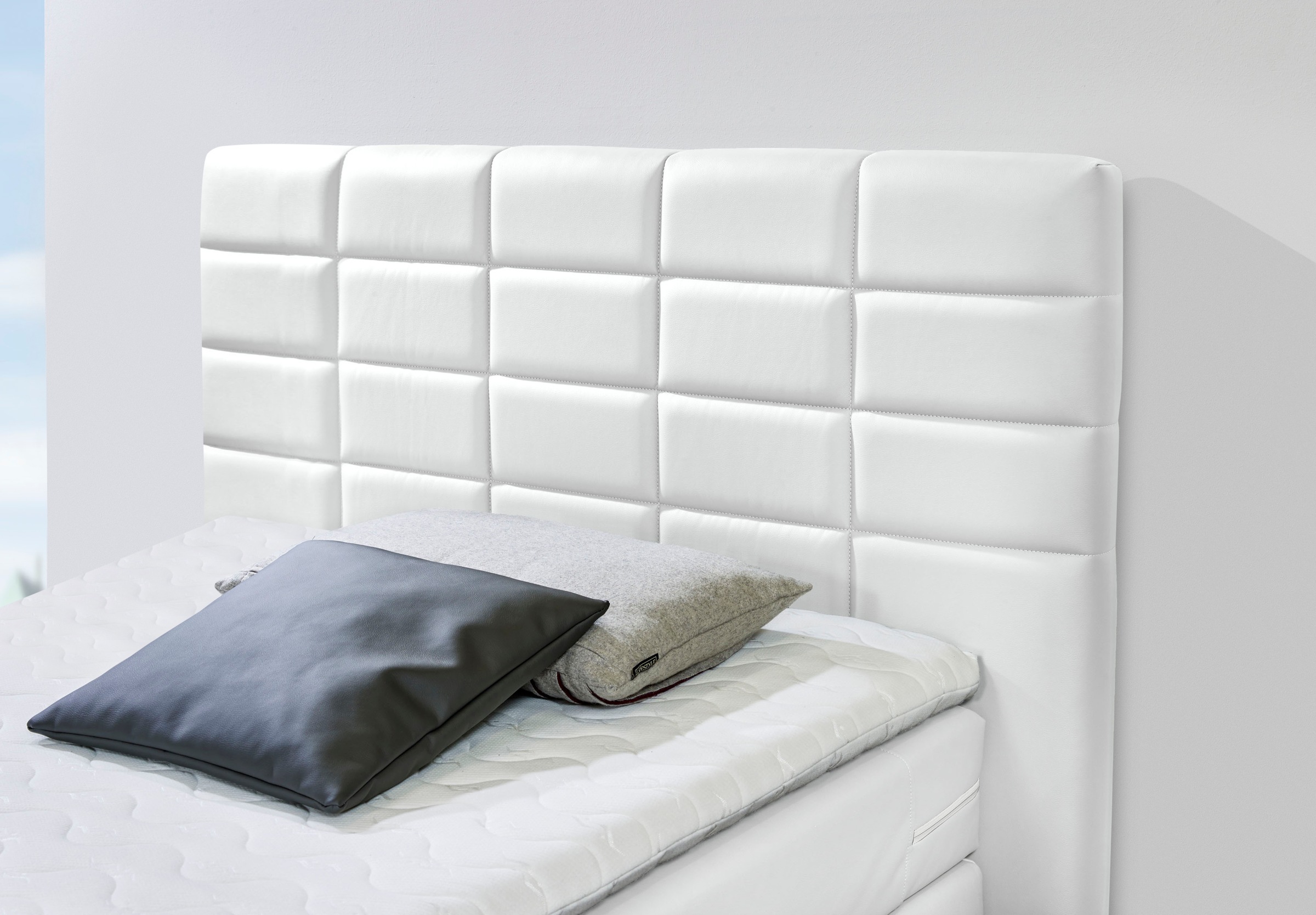 INOSIGN Boxspringbett »Lethbridge«, inkl. Bettkasten und Topper, zwei Matratzenarten in H2