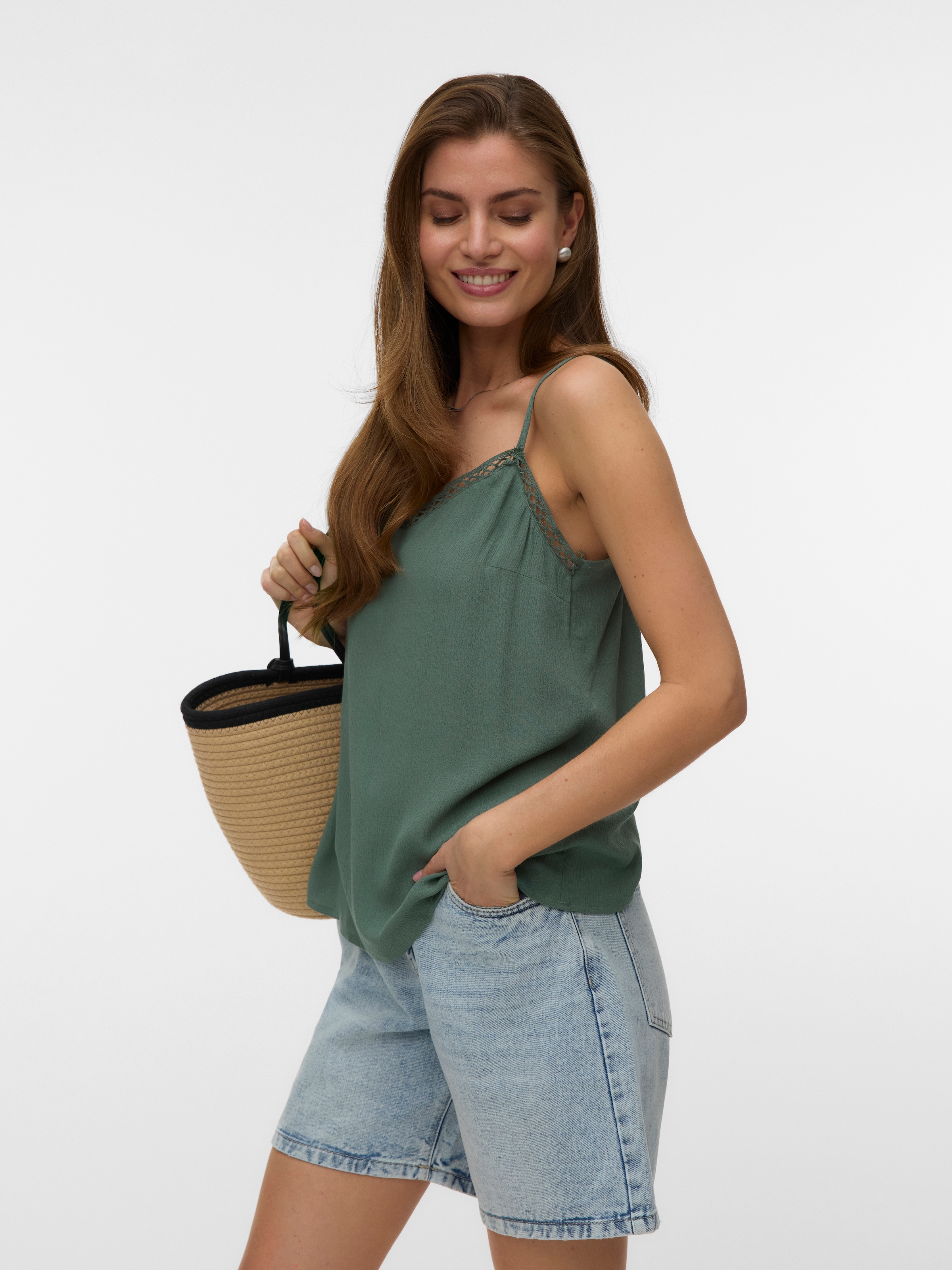 Vero Moda Spaghettitop »VMMENNY LACE SINGLET WVN GA« Viskose, regular fit