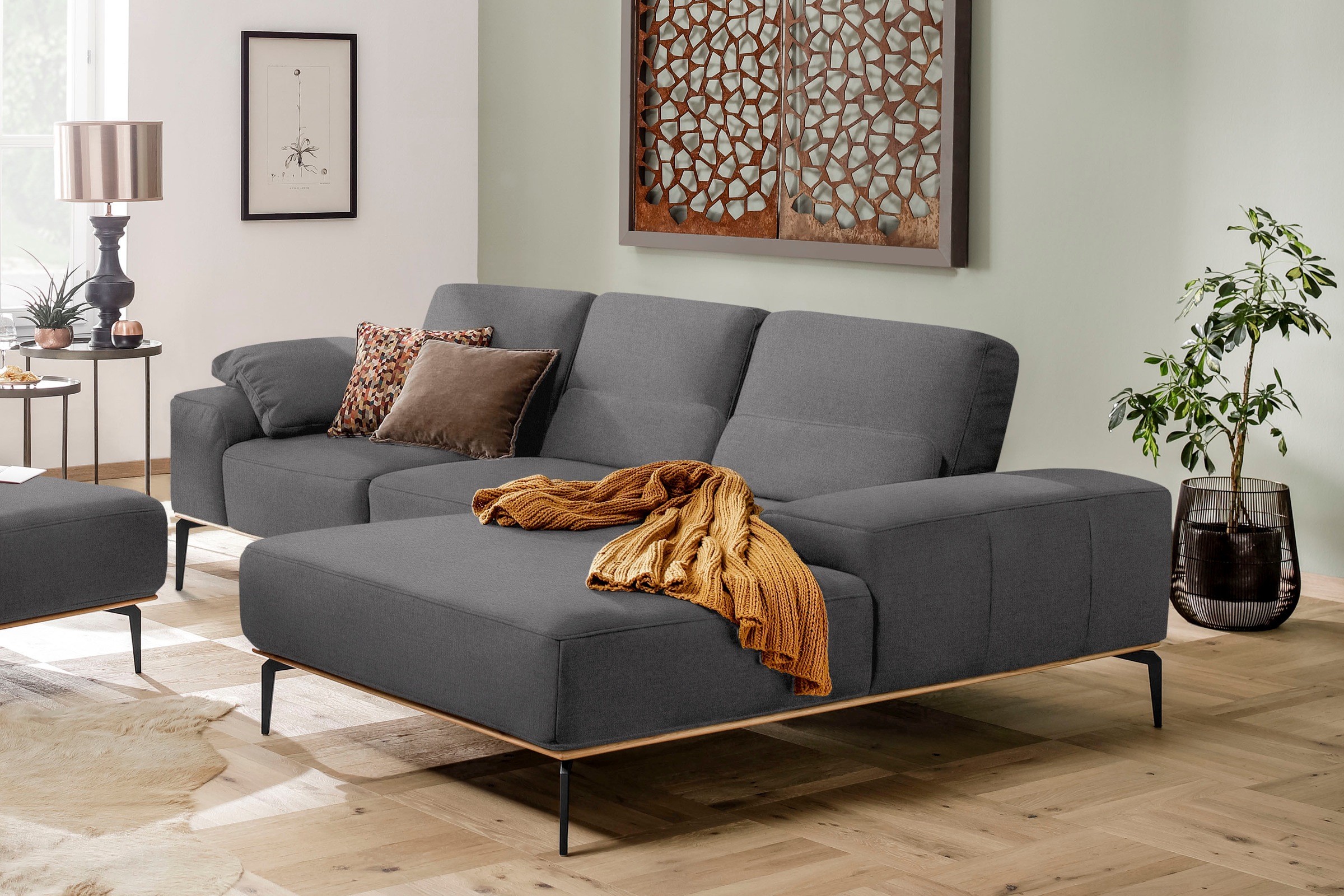 W.SCHILLIG Ecksofa »run, Designsofa mit tollem Sitzkomfort, bequem, L-Form«, mit Holzsockel, Füße in Schwarz pulverbeschichtet, Breite 279 cm