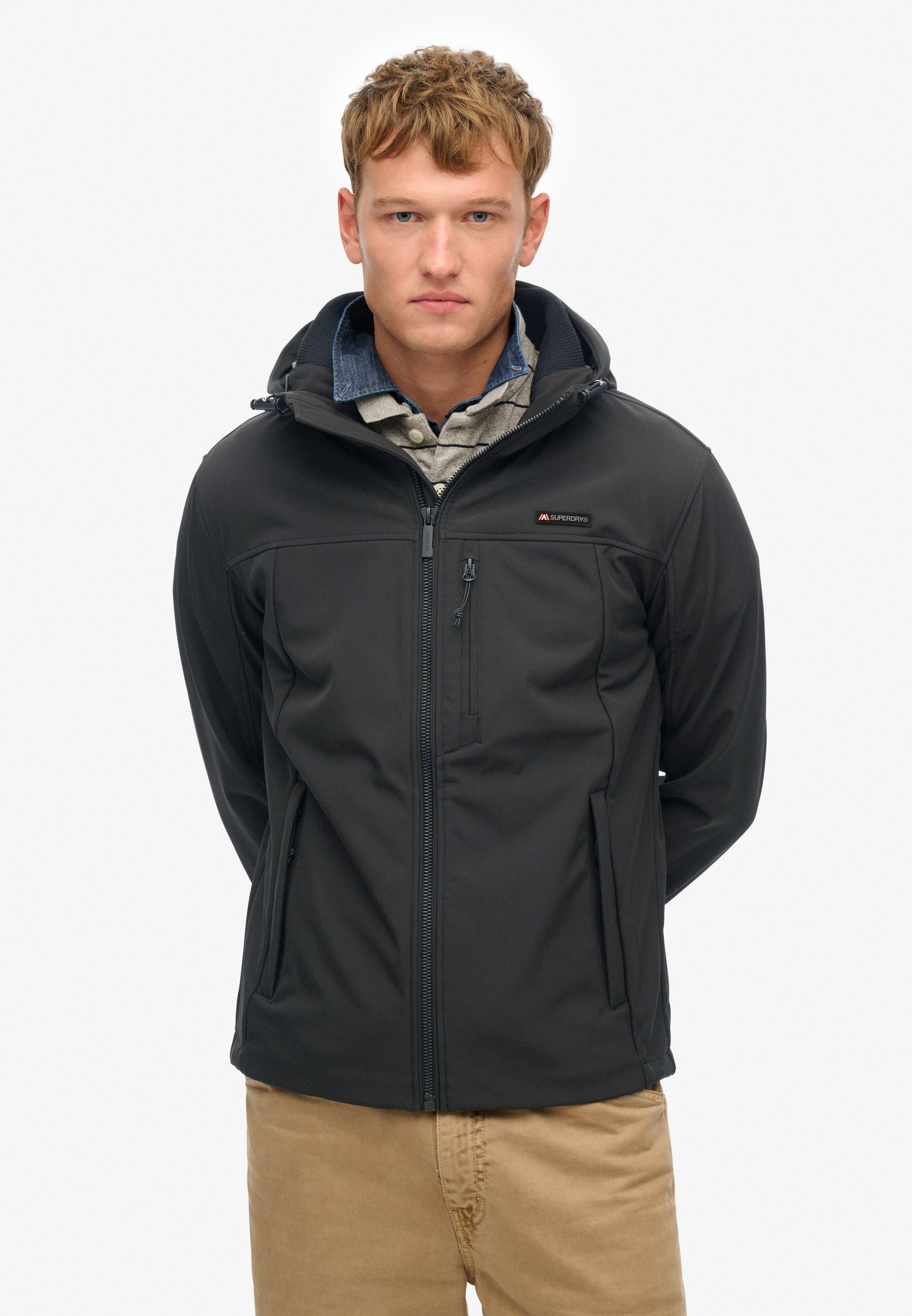 Superdry Outdoorjacke "HOODED SOFT SHELL TREKKER JKT", mit Kapuze günstig online kaufen