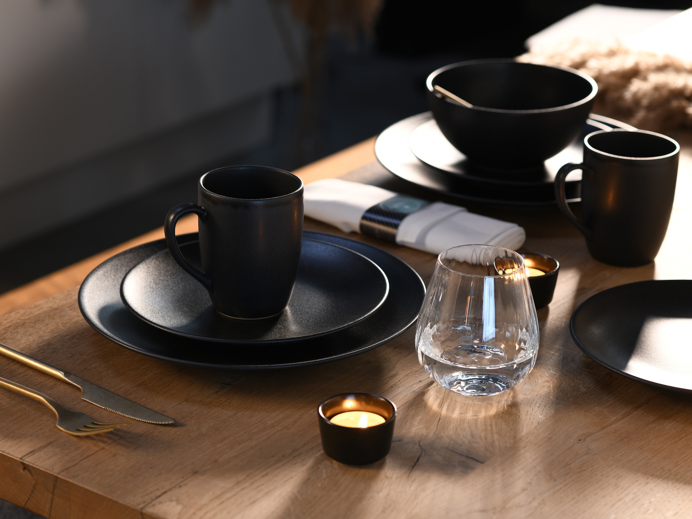 CreaTable Kombiservice »Geschirr-Set Soft Touch Black«, (Set, 16 tlg., Kaffeeservice und Tafelservice im Set, für 4 Personen), Service, schwarz, seidenmatte Glasur, 16 Teile, für 4 Personen