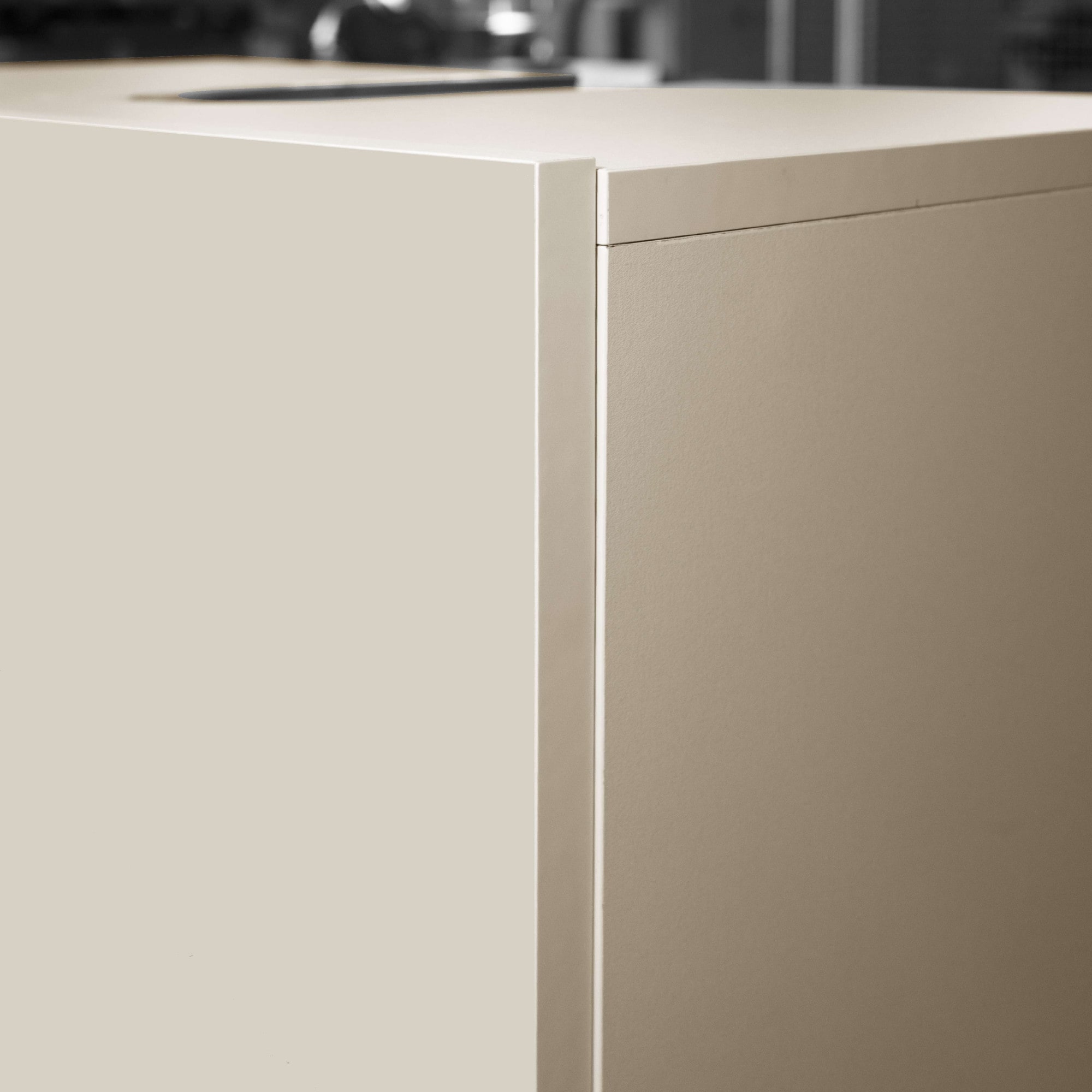 welltime Waschbeckenunterschrank »Vela,Breite 60cm, 2 Türen, 2 Fächer, mit Siphonausschnitt« 1 Stk. tlg. Waschbeckenunterschrank,Waschtisch,Design mit schrägen Türen