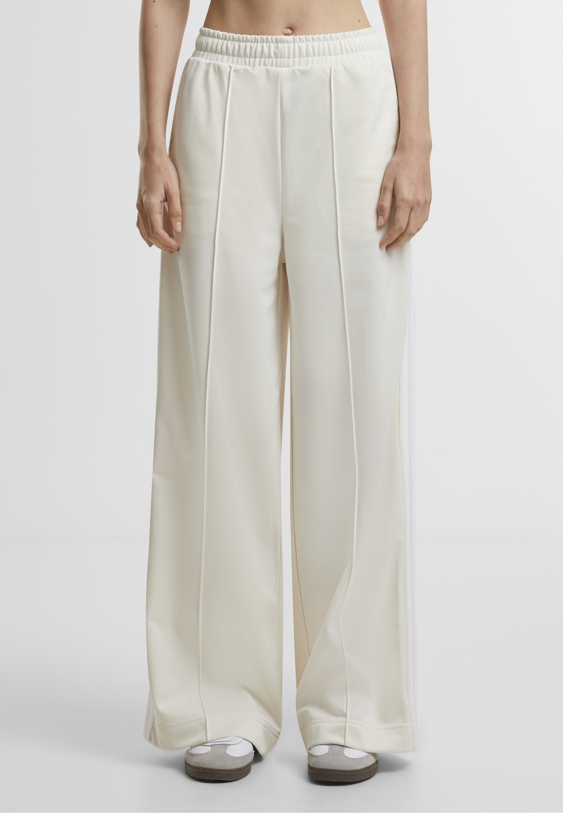 URBAN CLASSICS Stoffhose »Urban Classics Damen Ladies Pin Tuck Track Pants«