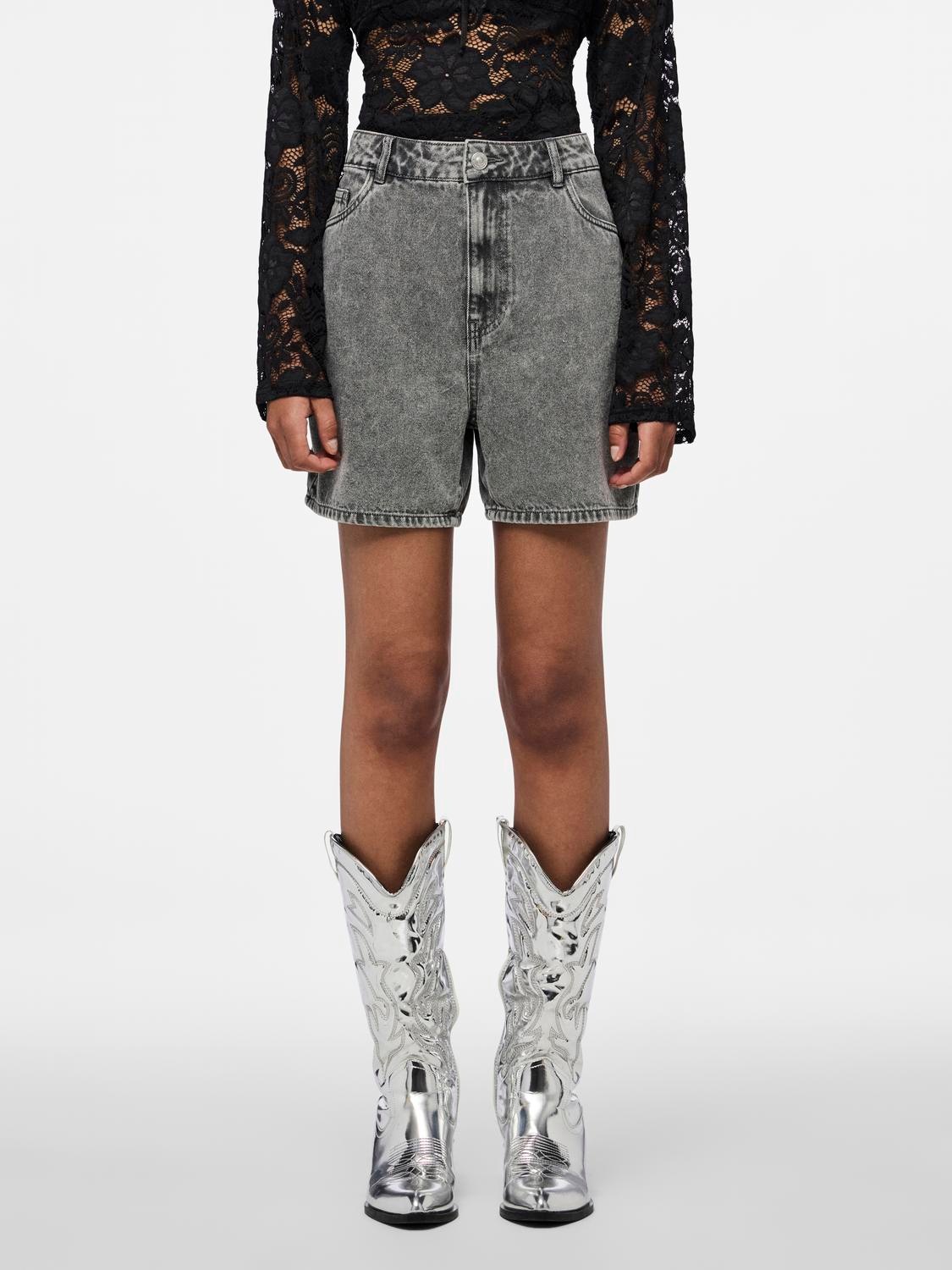 pieces "PCABBI MW SHORTS NOOS" günstig online kaufen