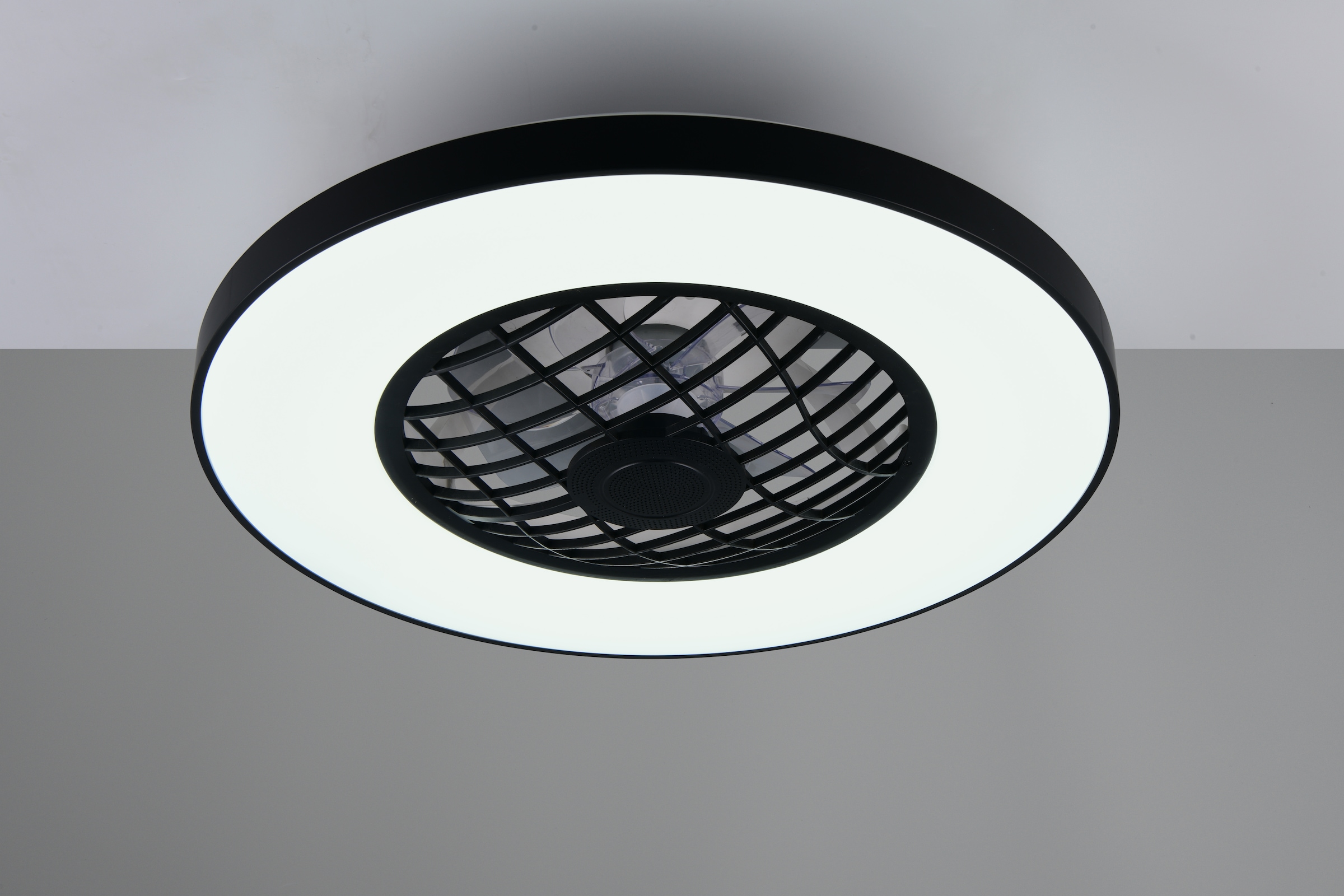 REALITY Leuchten LED Deckenleuchte »LINKÖPING mit Ventilator, Deckenventilator mit Licht inklFernbedienung«, 1 flammig, Leuchtmittel LED-Board | LED fest integriert, mit Bluetooth Lautsprecher, RGB Farbwechsel 3 Geschwindigkeiten Timer