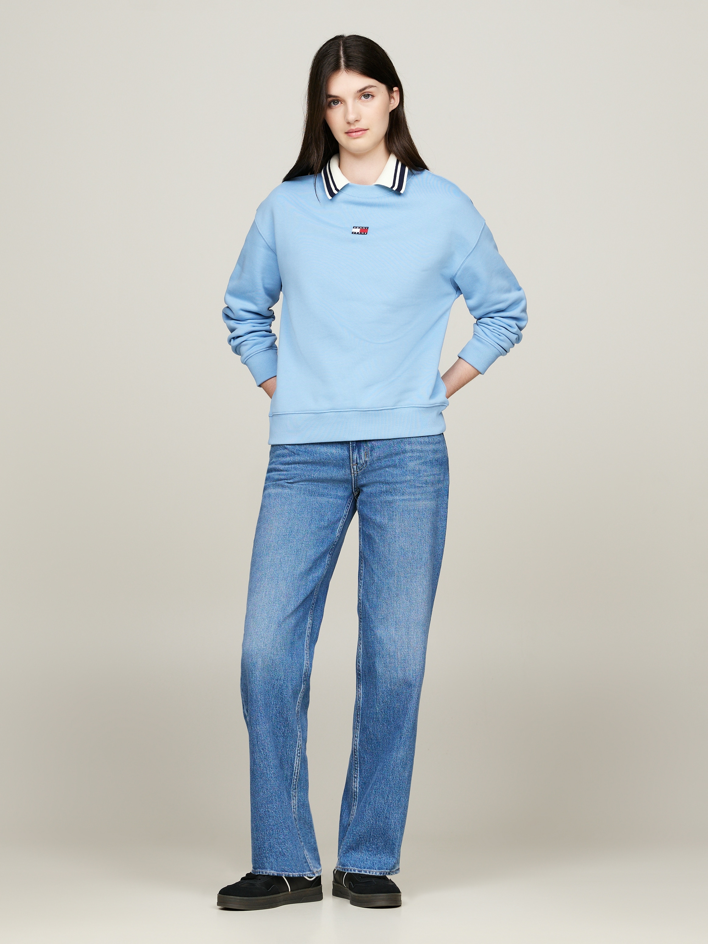 Tommy Jeans Sweatshirt, mit Dropshoulder-Design und Frontlogo