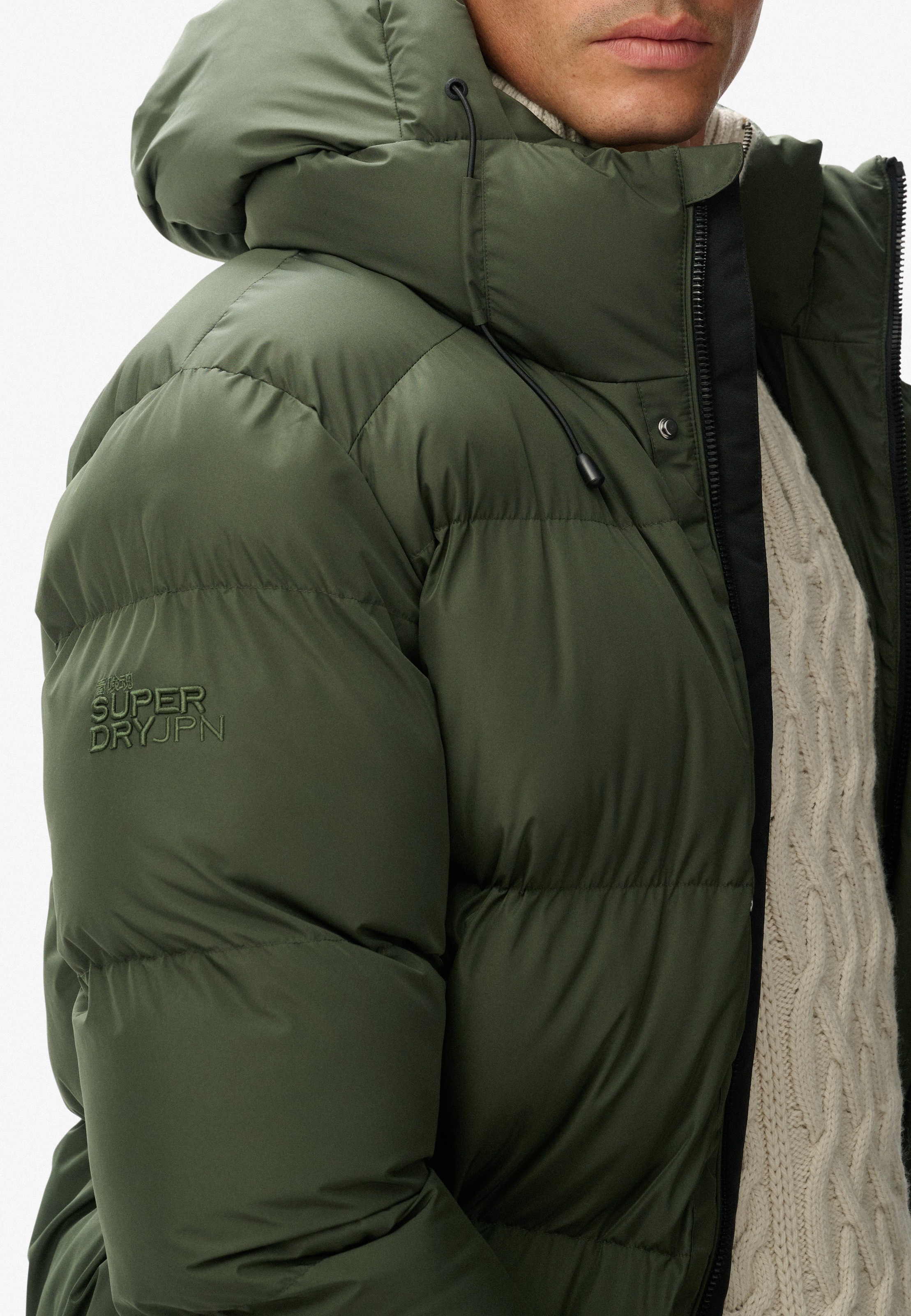 Superdry Steppjacke »HOODED SPORTS PUFFER MID JKT« mit Kapuze Kunstfaser, relaxed fit