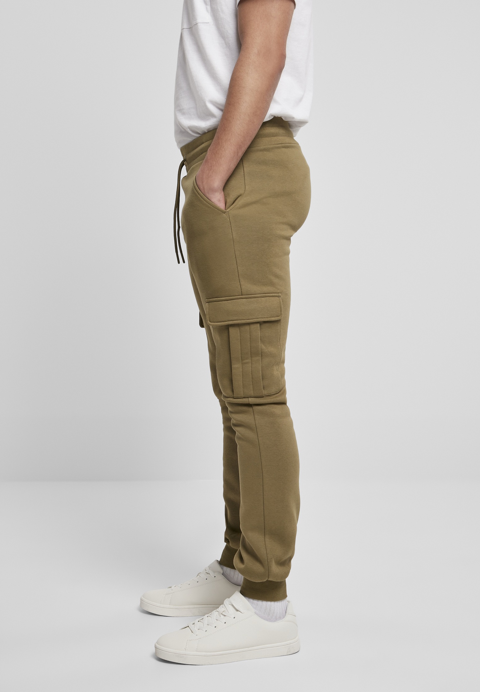 URBAN CLASSICS Stoffhose »Urban Classics Herren Cargo Sweatpants«, (1 tlg.)