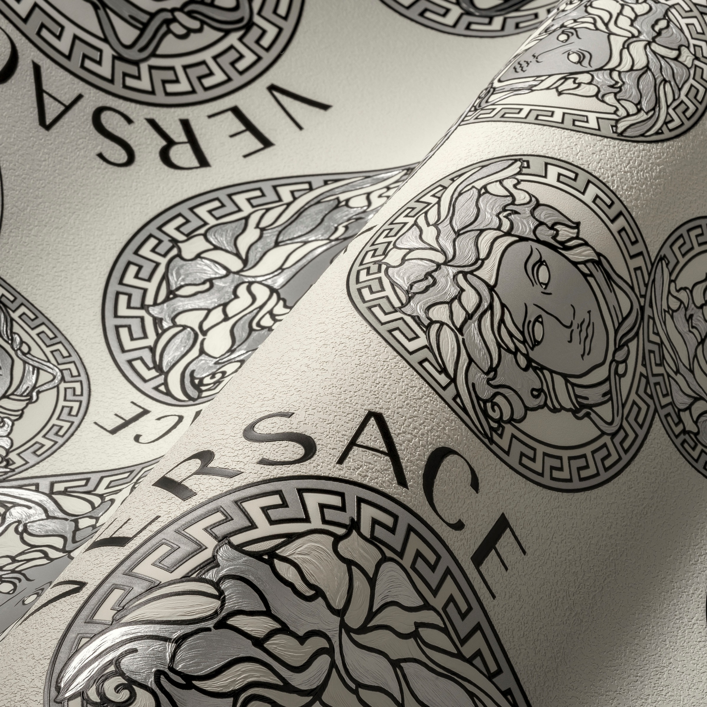 Versace Vliestapete »Wallpaper Versace 5 Medusakopf«, leicht glänzend-gemustert-abstrakt, Designertapete Tapeten Wohnzimmer Schlafzimmer Küche Flur Design Optik