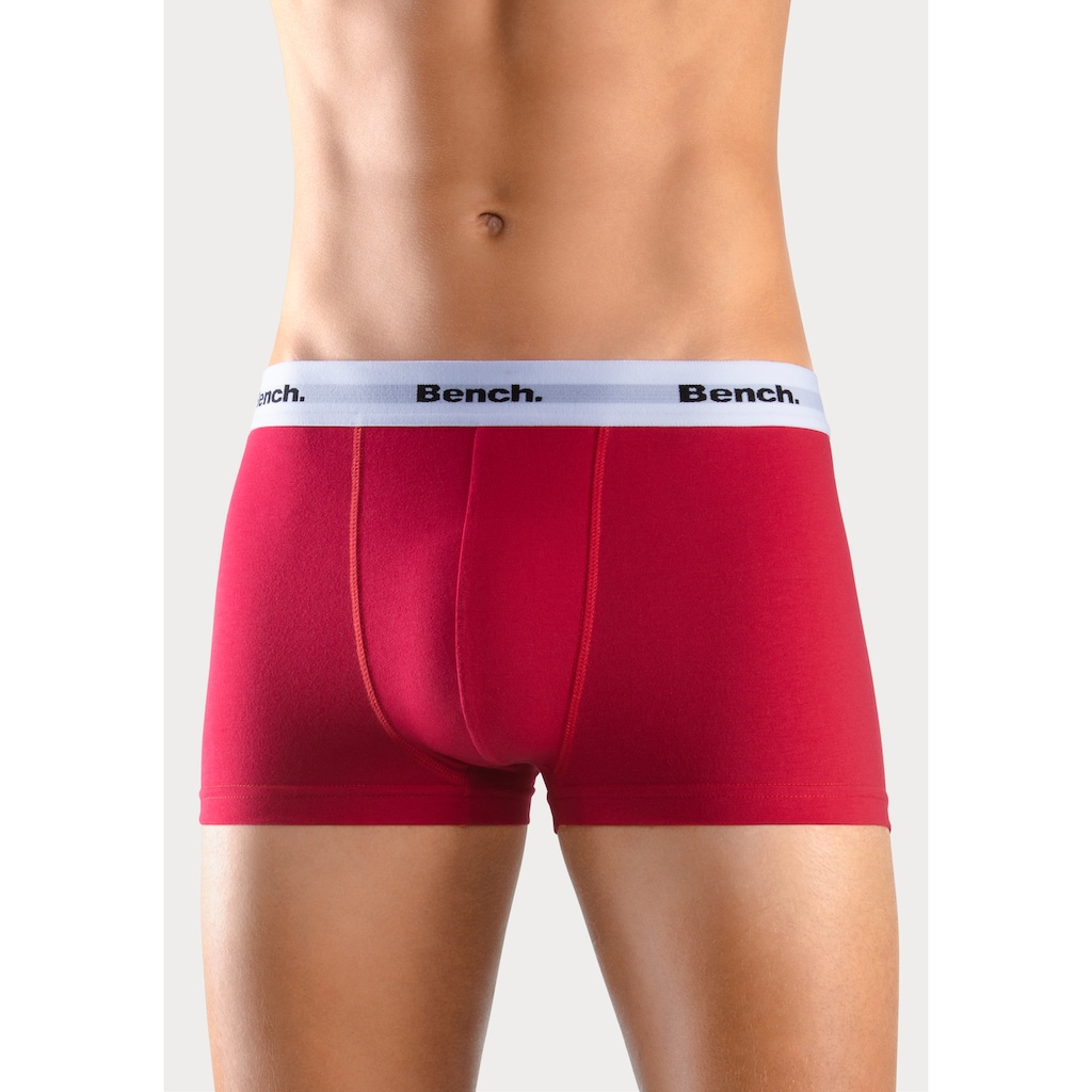 Bench. Boxershorts, (Packung, 4 St.), in Hipster-Form mit kontrastfarbenem Bund