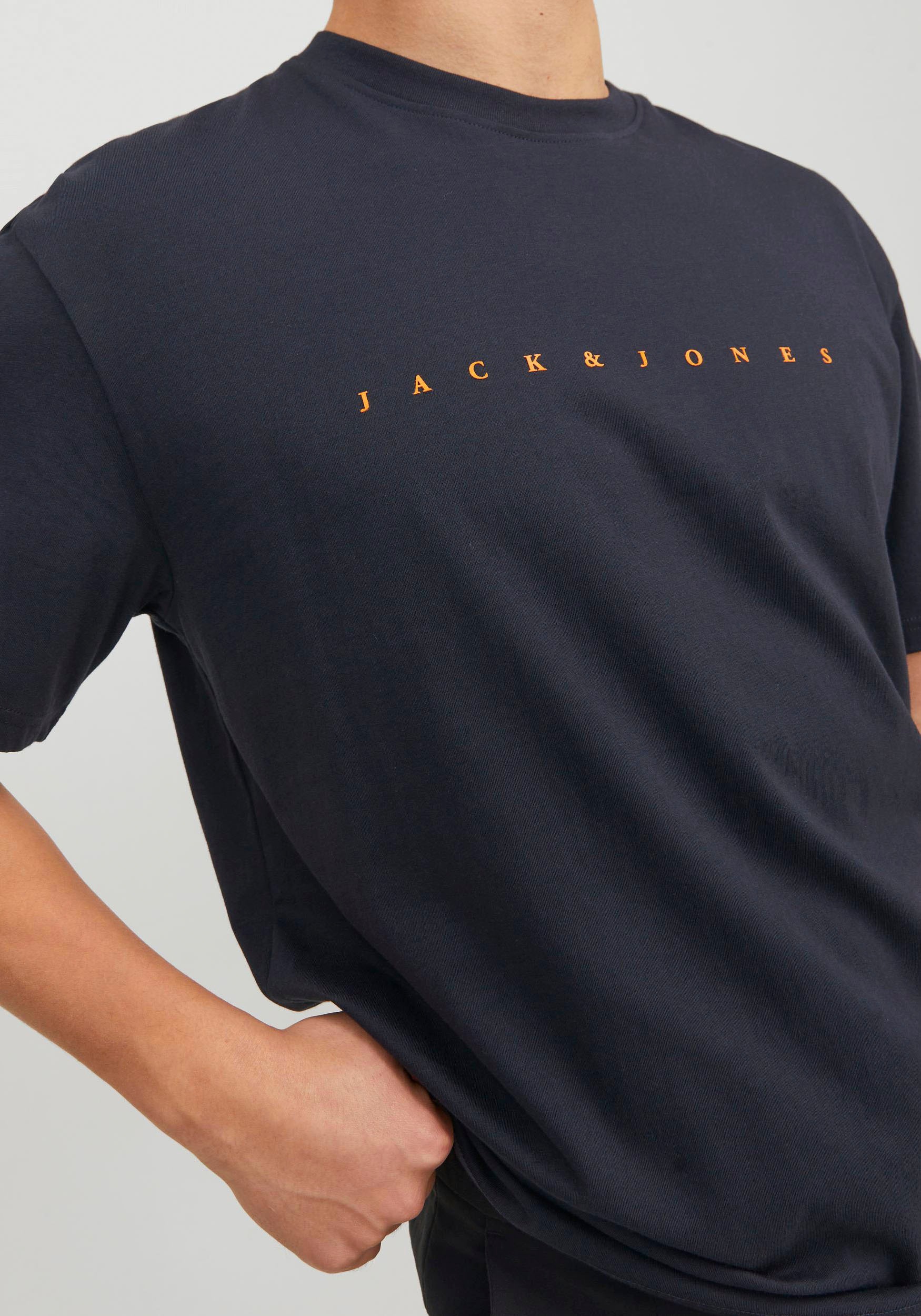 Jack & Jones Rundhalsshirt »JJESTAR mit Pigmentprint und Baumwollgefühl«, mit Pigmentprint