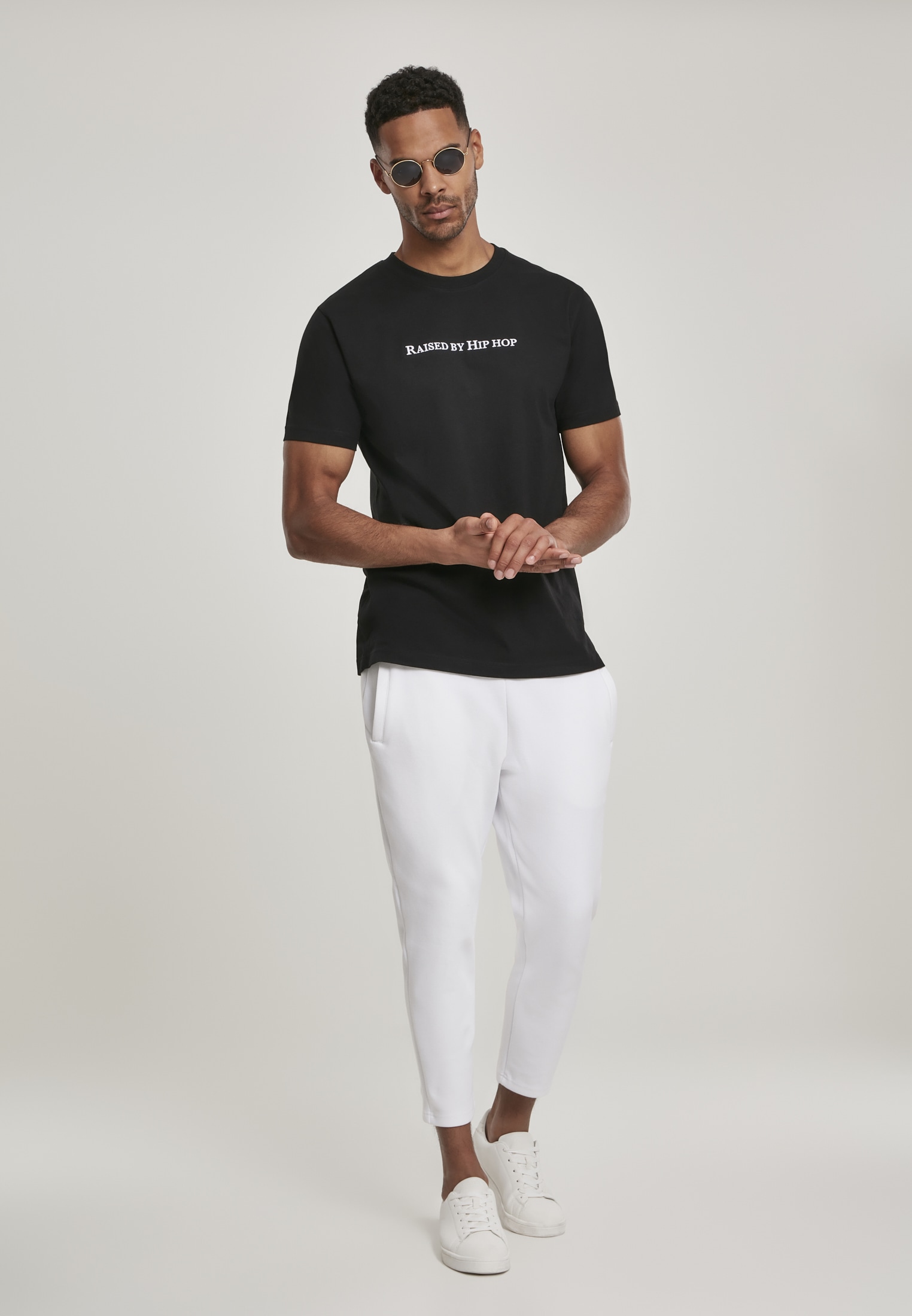 MisterTee T-Shirt »MisterTee Herren Raised by Hip Hop Tee«, (1 tlg.)