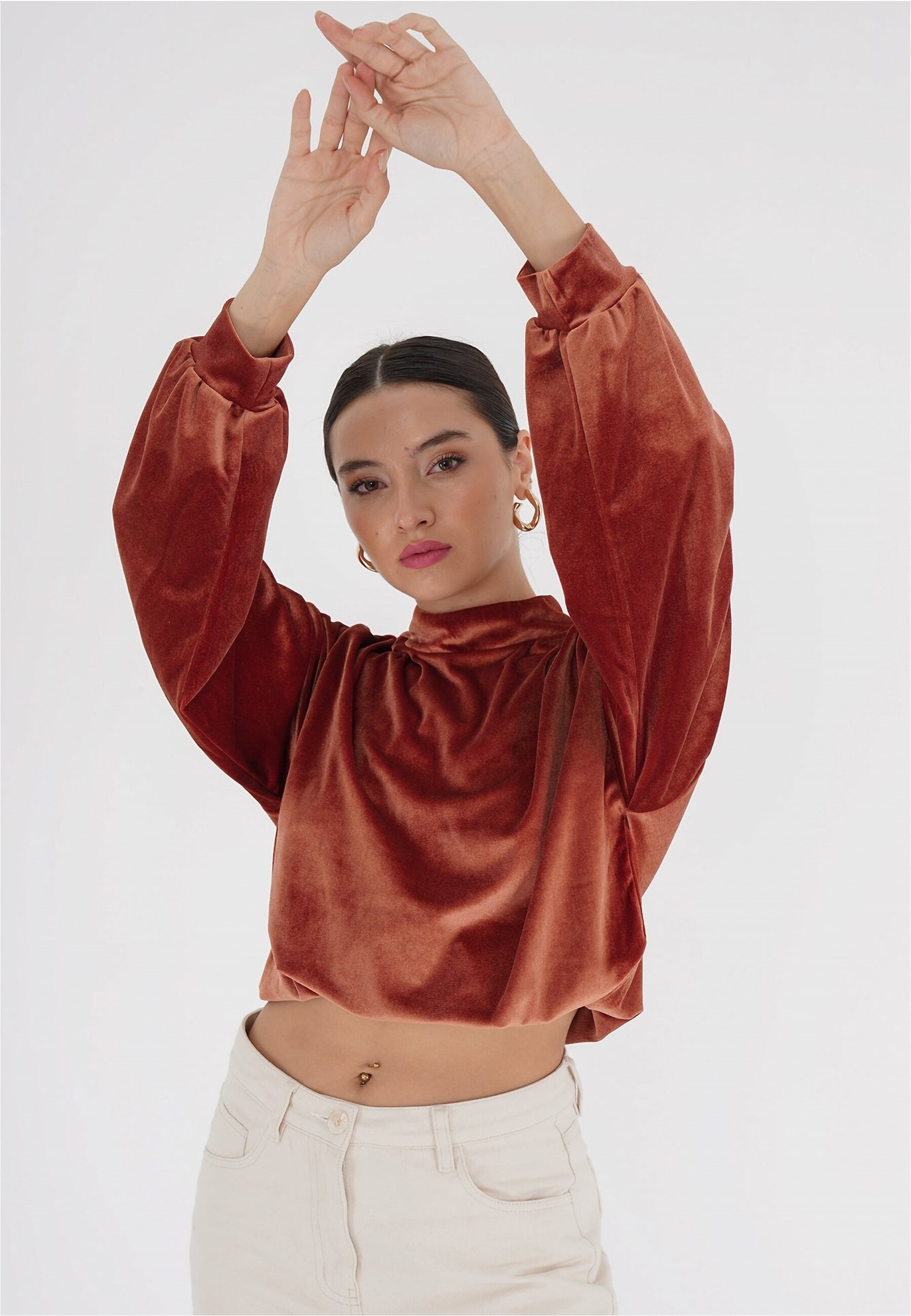 freshlions Klassische Bluse "Remy", (1 tlg.), mit Knopfleiste im Nacken günstig online kaufen