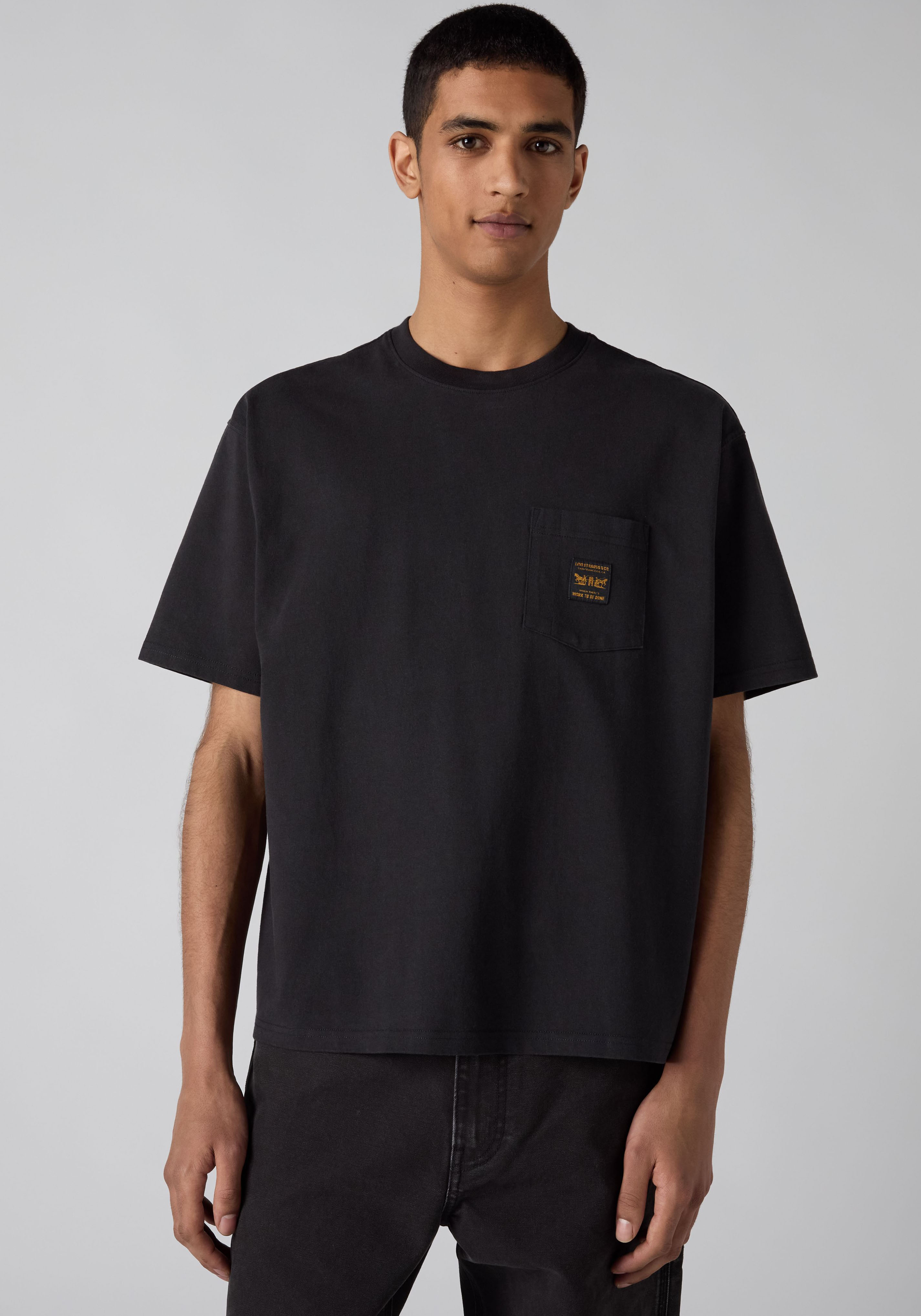 Levis T-Shirt "SS WORKWEAR PKT TEE" mit Brusttasche