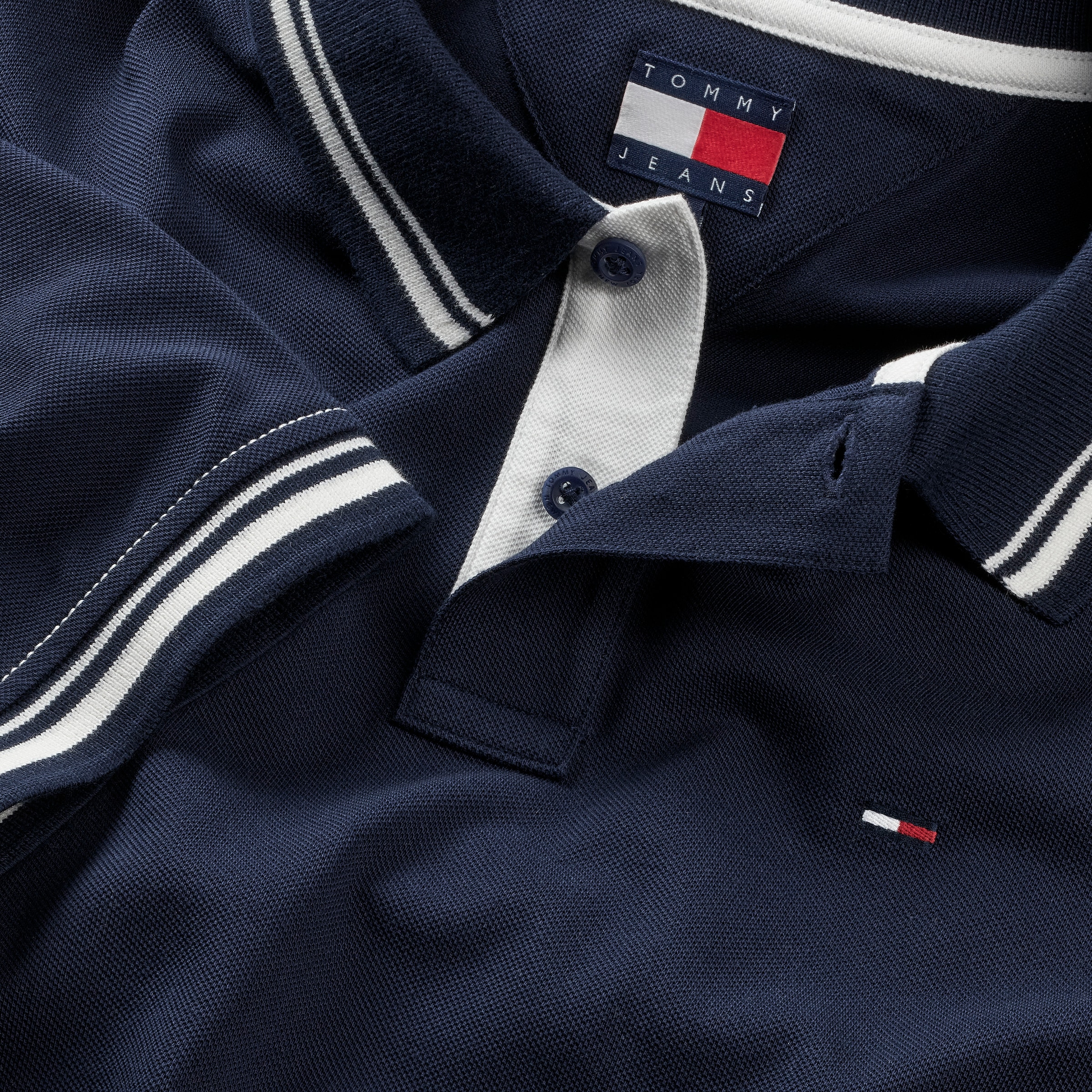 Tommy Jeans Poloshirt »TJM REG TIPPED POLO EXT«, Mit Rundhalsausschnitt
