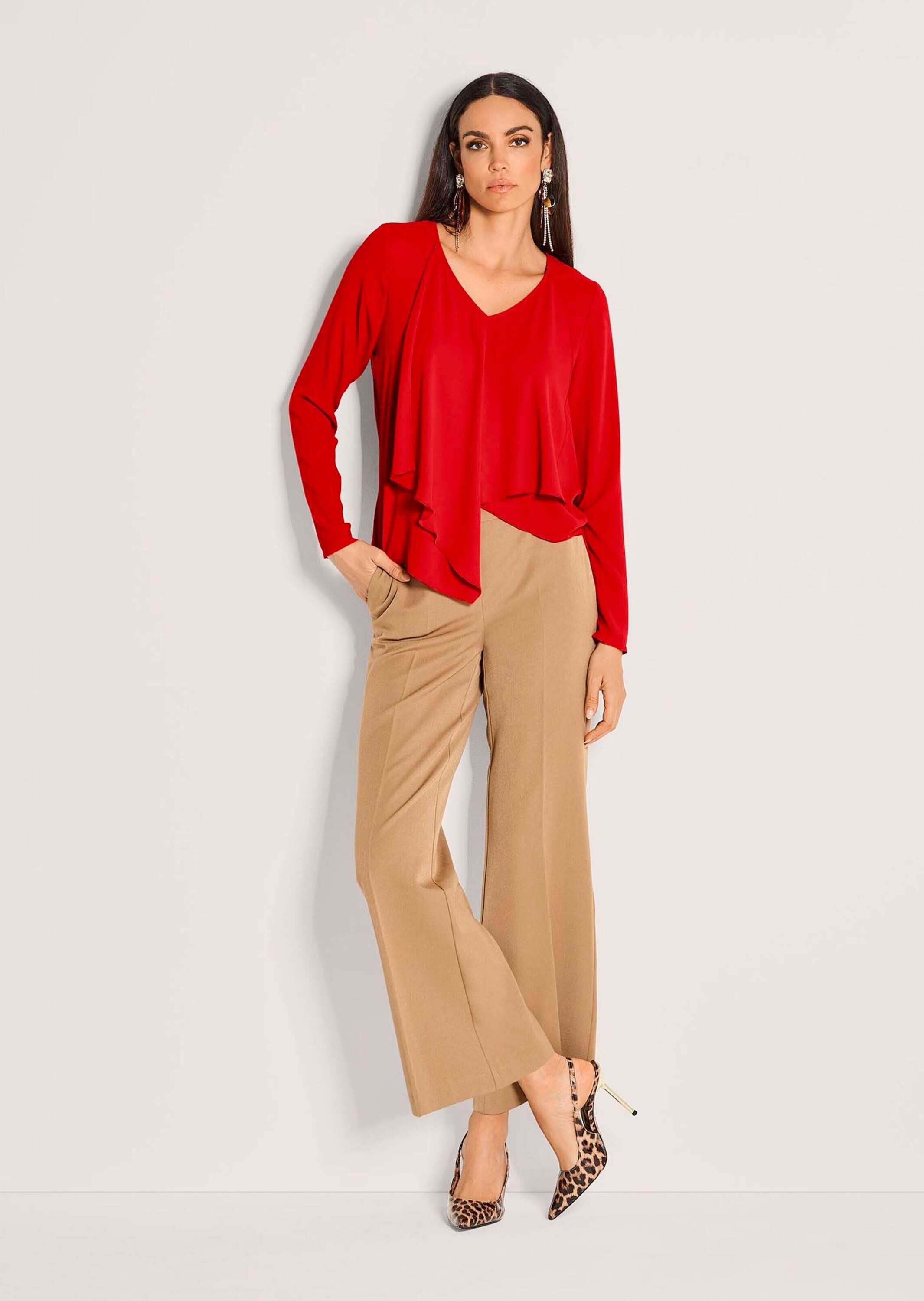 MADELEINE Langarmbluse »Volantbluse Elegante Bluse mit asymmetrischem Saum«