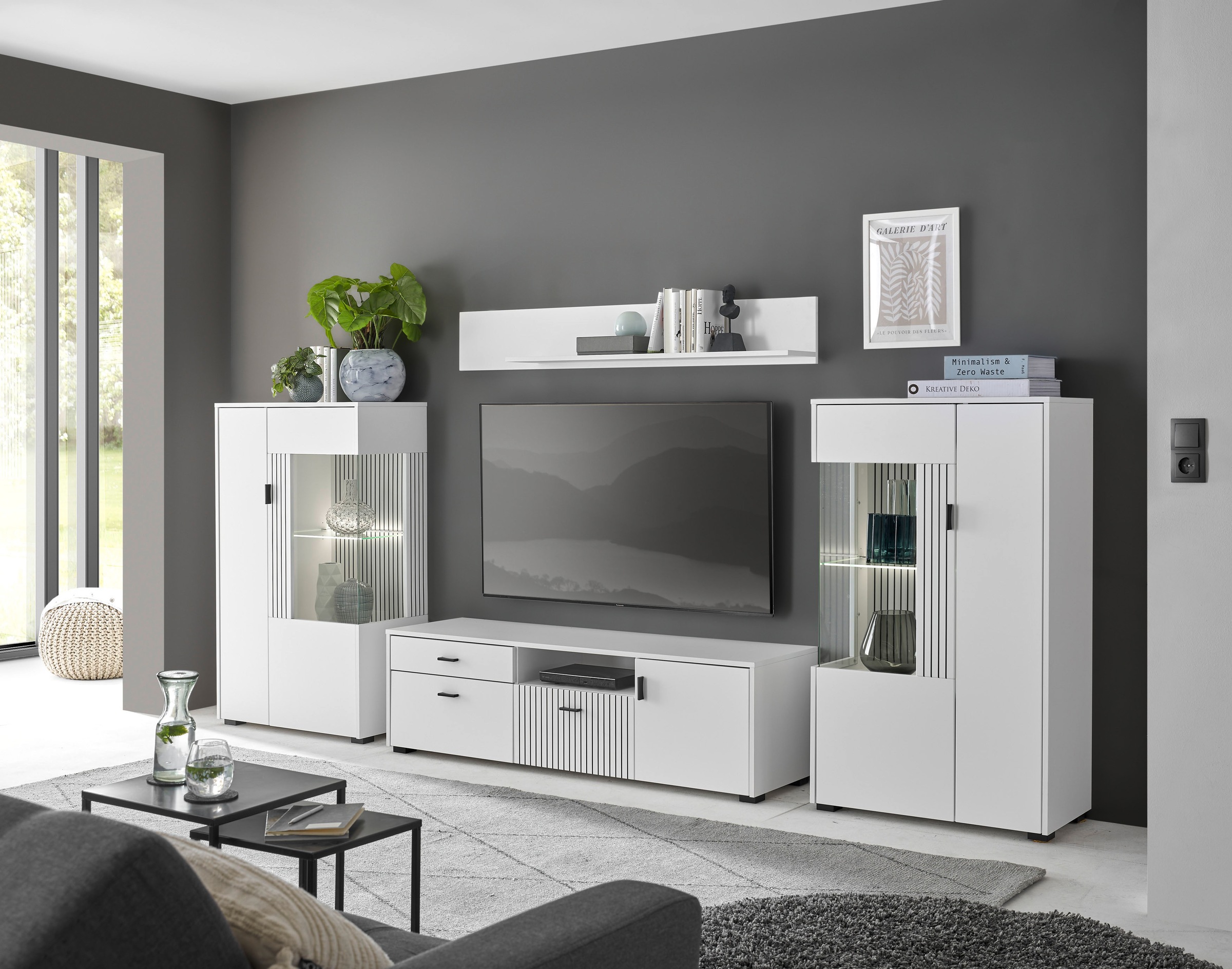 INOSIGN Wohnwand »HUDSON«, (Set, 4 St.), mit moderner Rillenoptik, Griffe aus Metall (Schwarz), Breite 320 cm