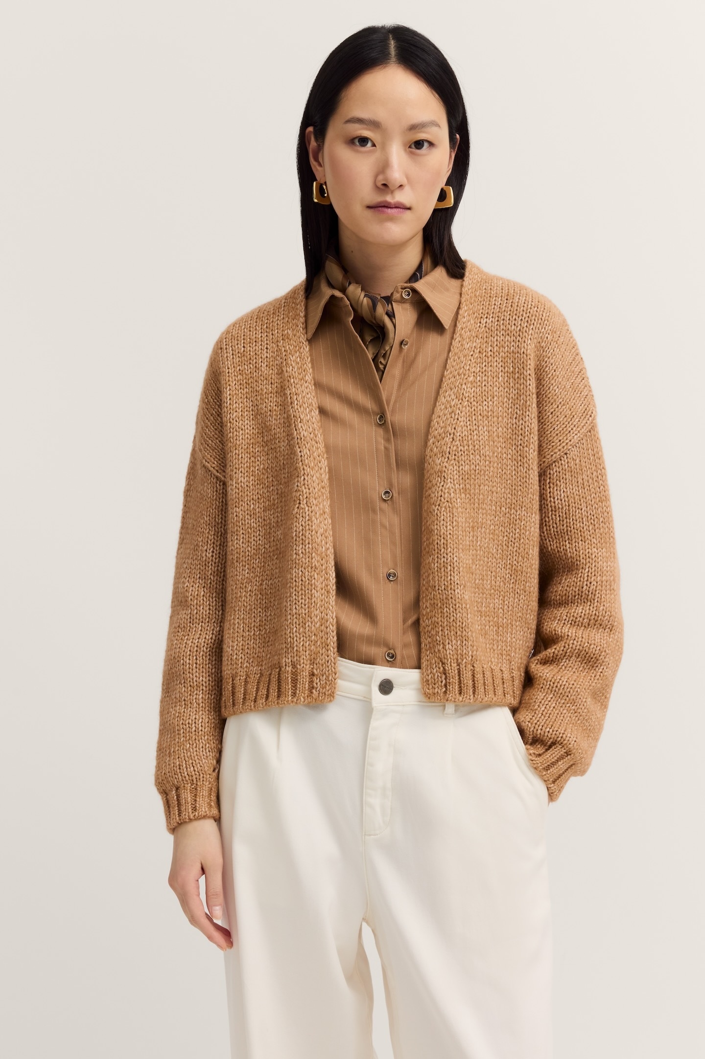bugatti Cardigan "V-Ausschnitt", aus einem weichen Alpaka-Mix günstig online kaufen