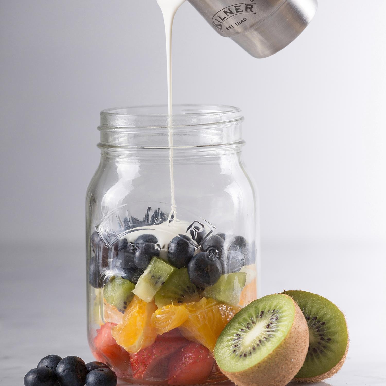 KILNER Vorratsglas »Snack on the Go«, (Set, 3 tlg., 1 x Vorratsglas, 1 x  Becher, 1 x Konservendeckel), Inhalt 0,5 Liter bestellen | BAUR