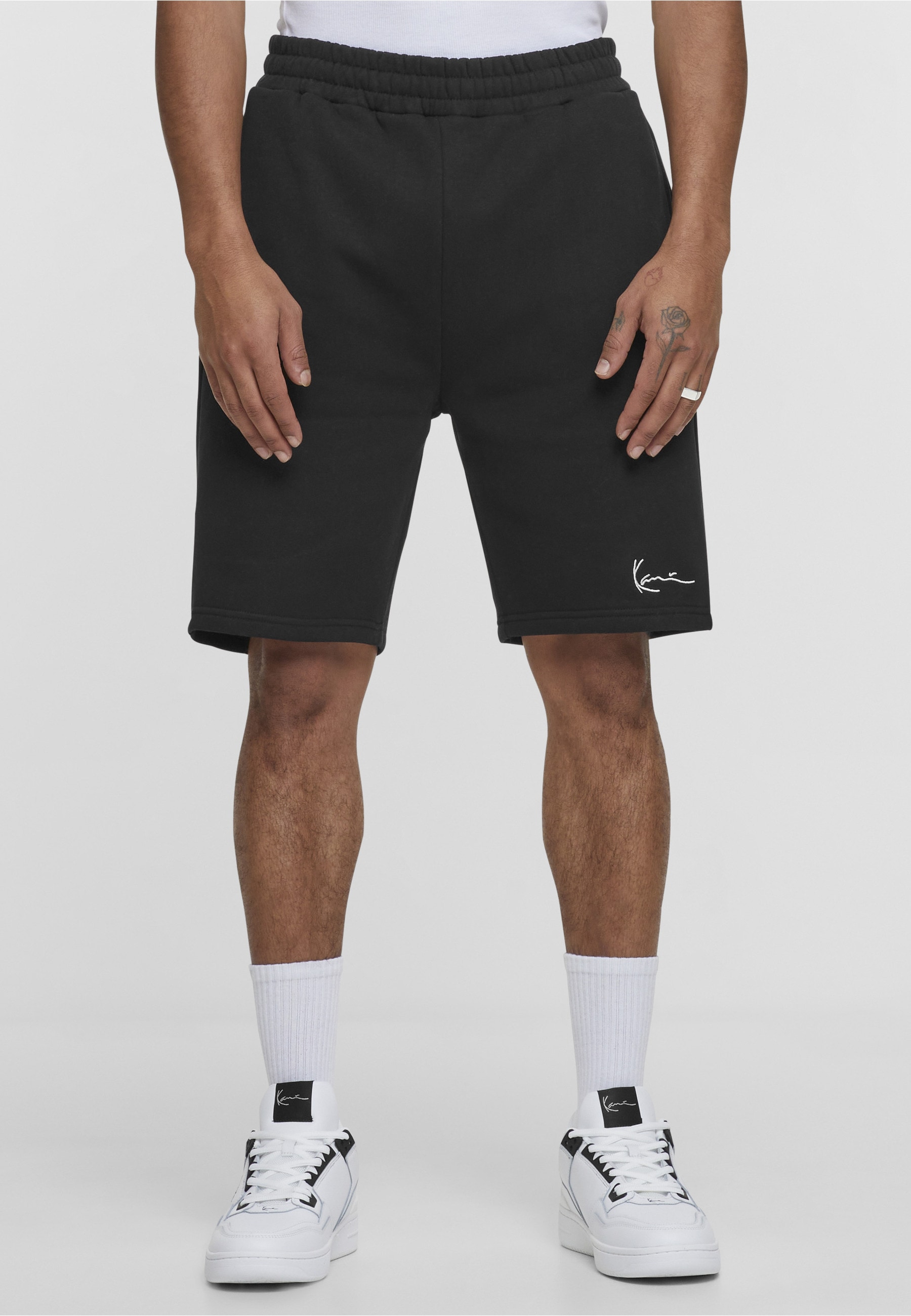 Karl Kani Stoffhose »Karl Kani Herren KKMQ22003BLK SIGNATURE SHORTS BLK«
