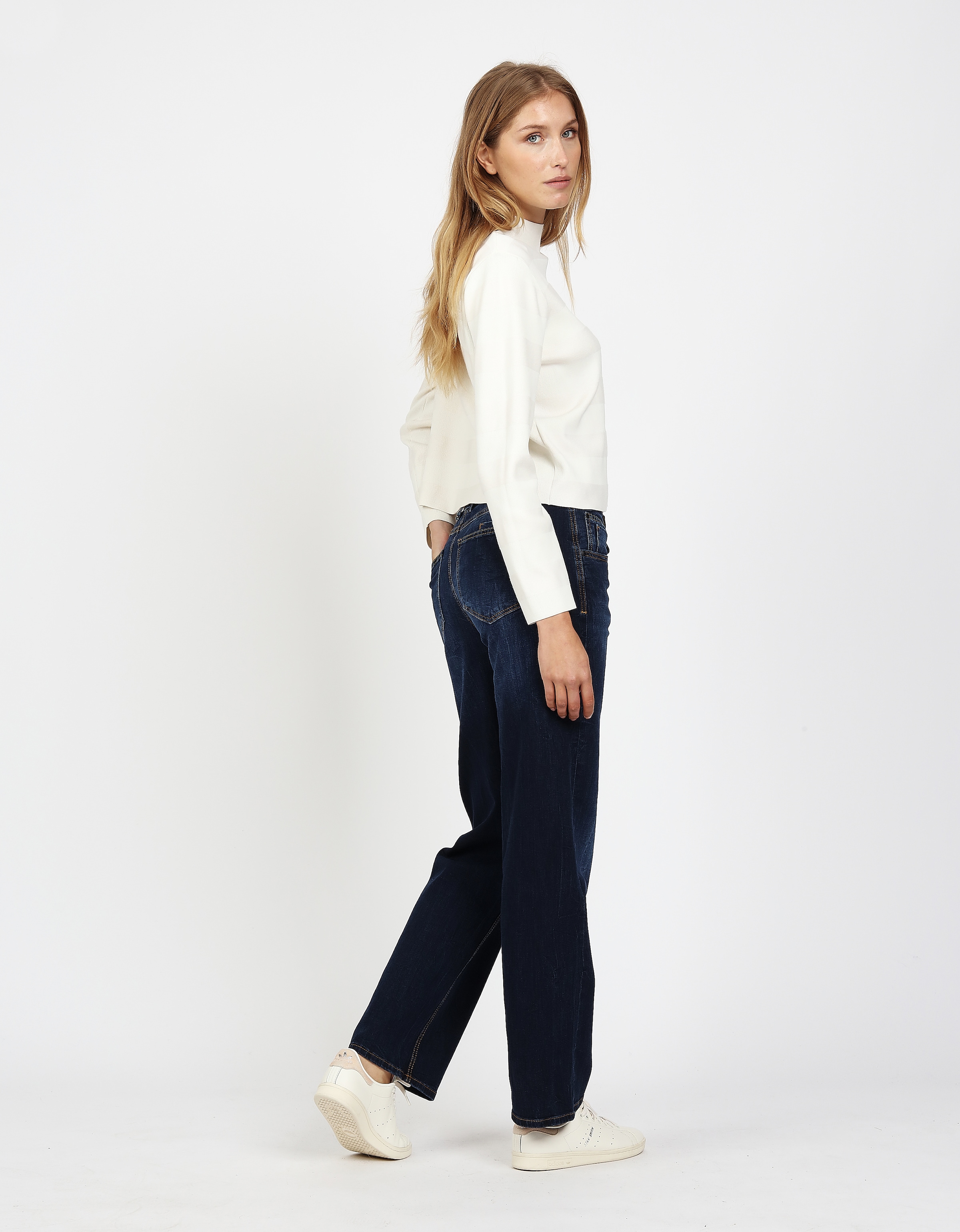 GANG Straight-Jeans »94RIVER« mit zusätzlicher kleiner Gesäßtasche