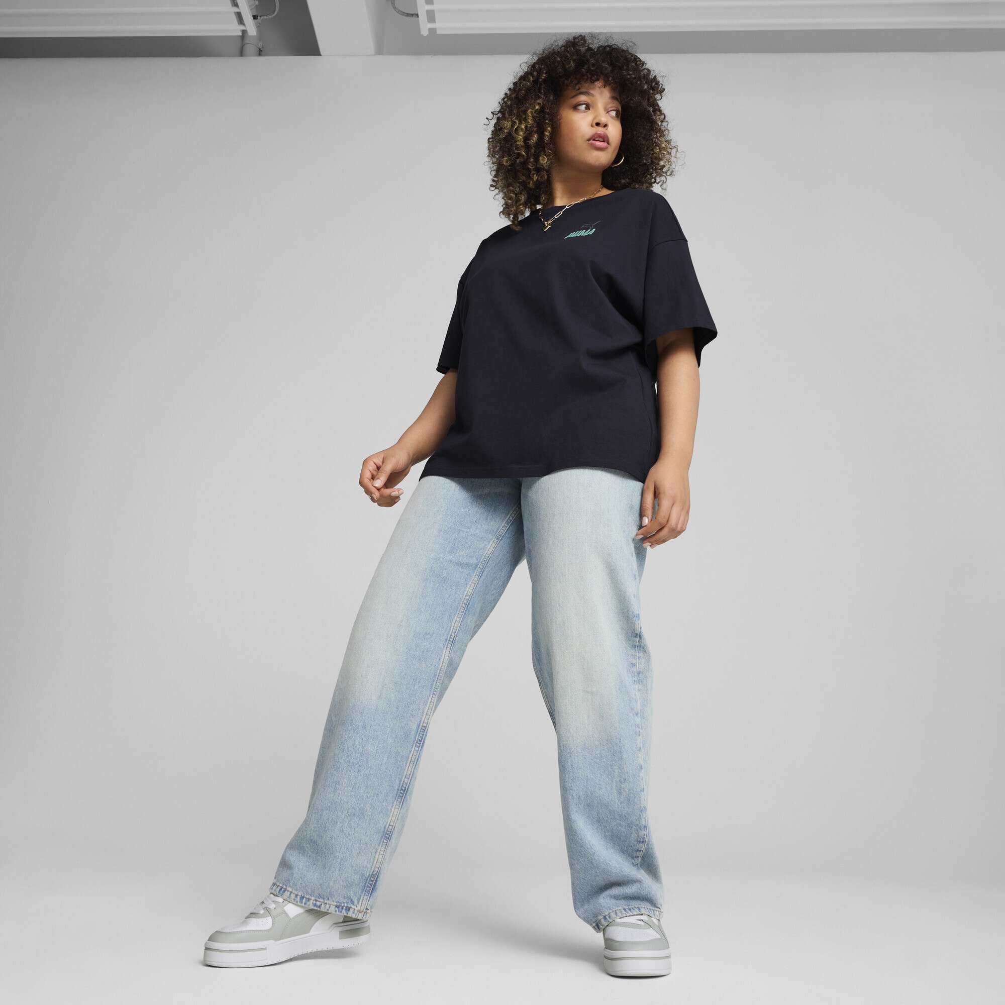 PUMA T-Shirt »Wardrobe Essentials Relaxed Graphic T-Shirt Damen«