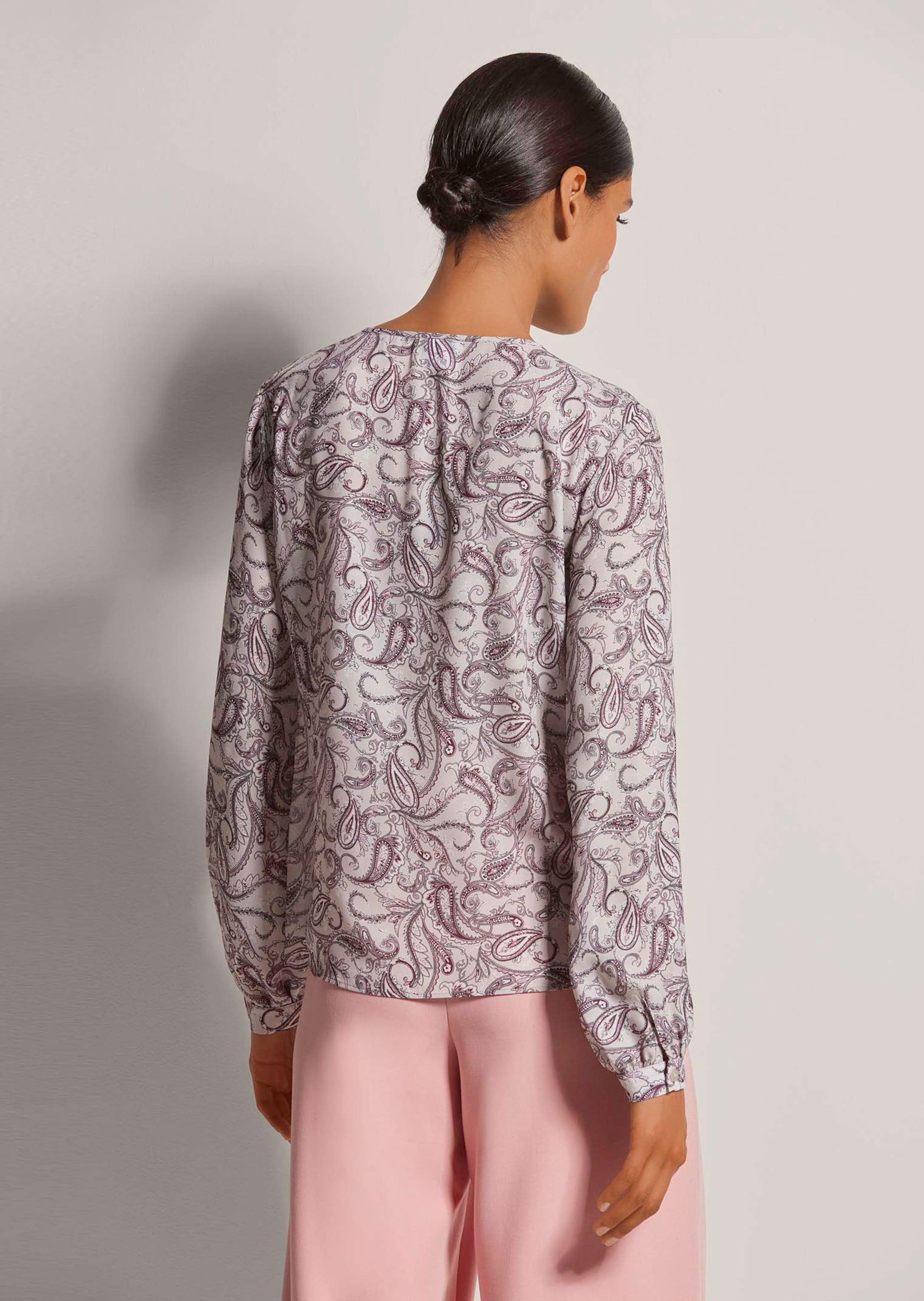MADELEINE Langarmbluse »Bluse Rundhals-Bluse mit Unikat-Print«