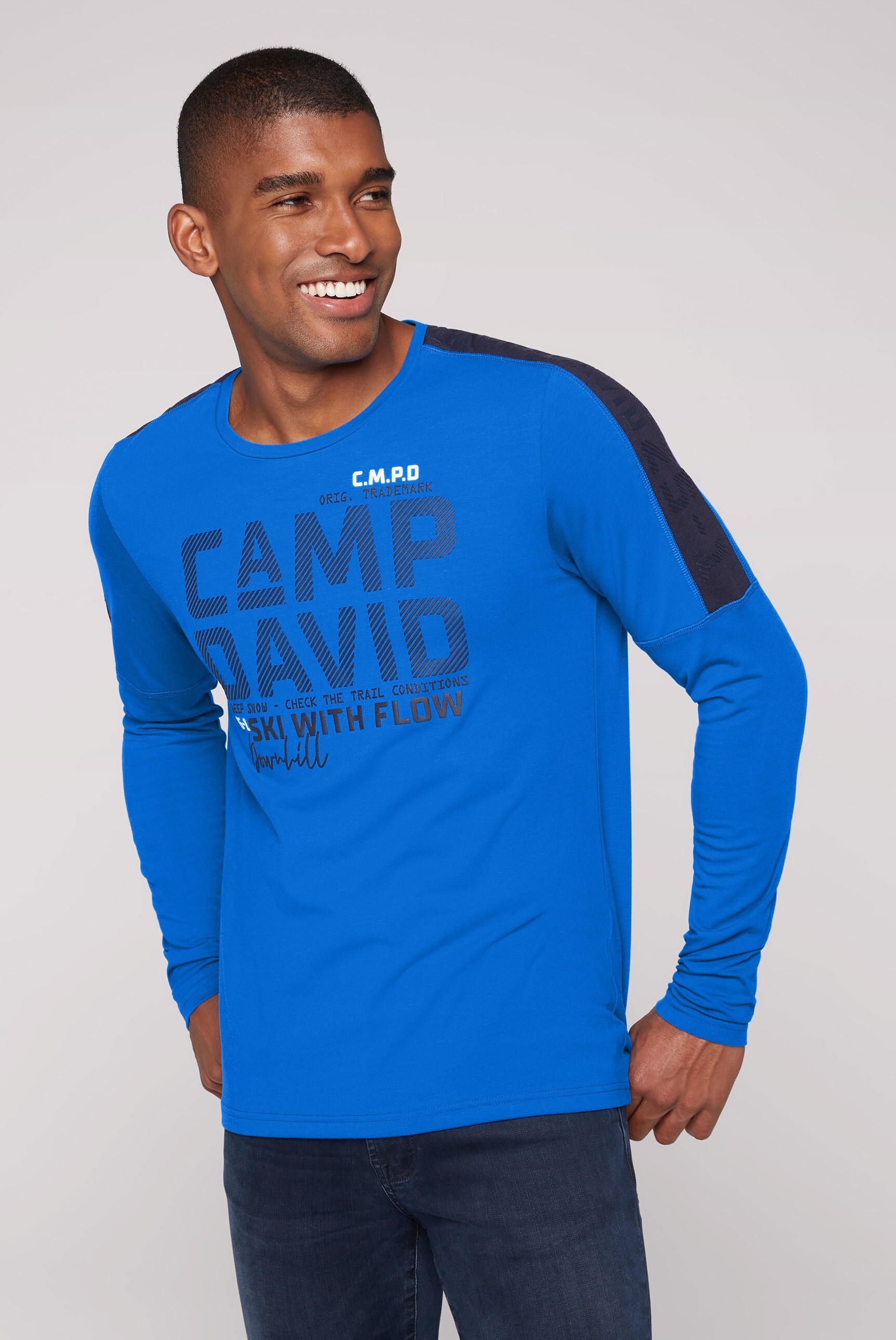 BAUR den Seiten für an ▷ | Rundhalsshirt, Teilungsnähten mit DAVID CAMP