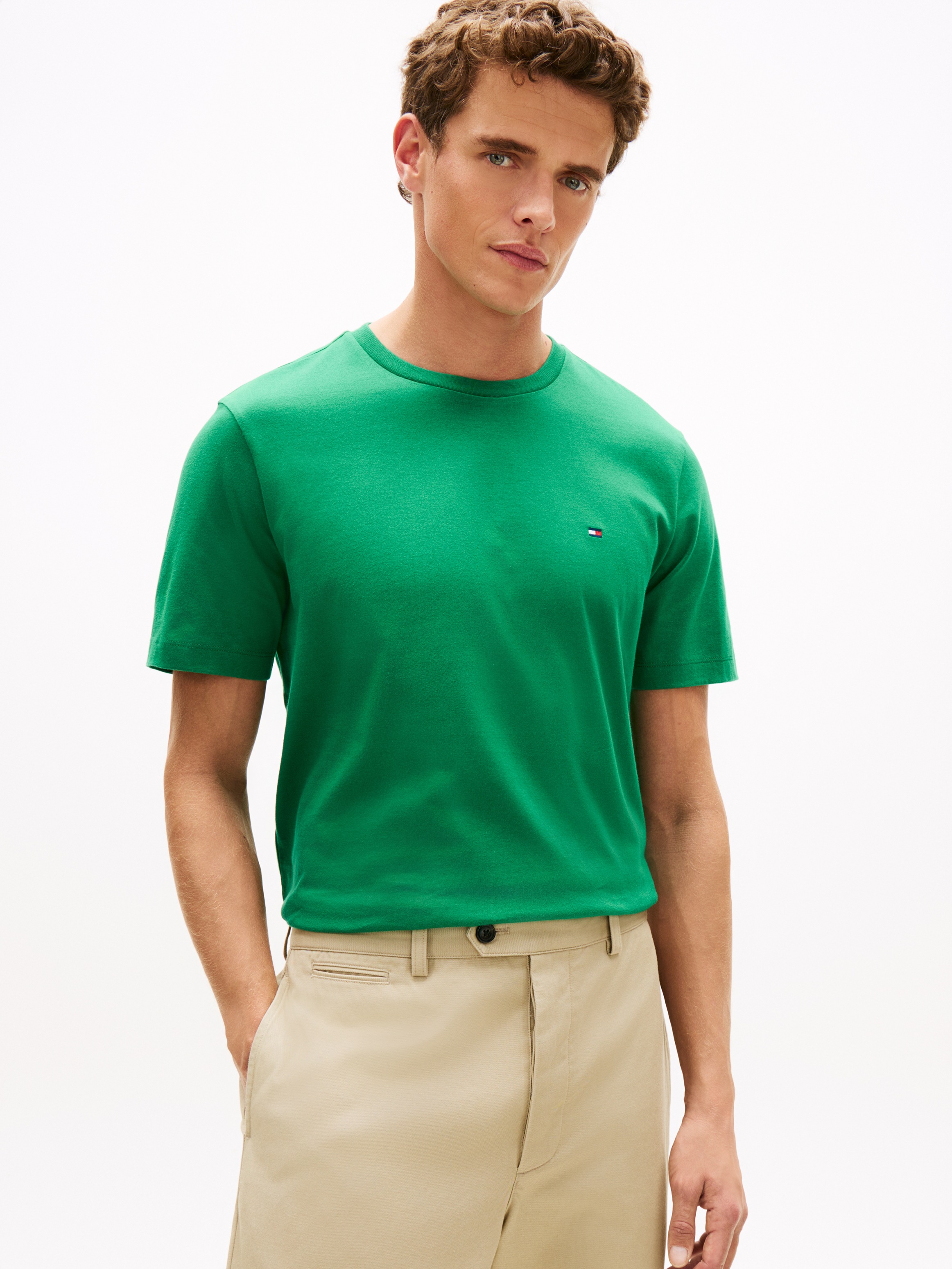 Tommy Hilfiger T-Shirt "ESSENTIAL REG FIT SOLID TEE mit Stickerei und Rundh günstig online kaufen