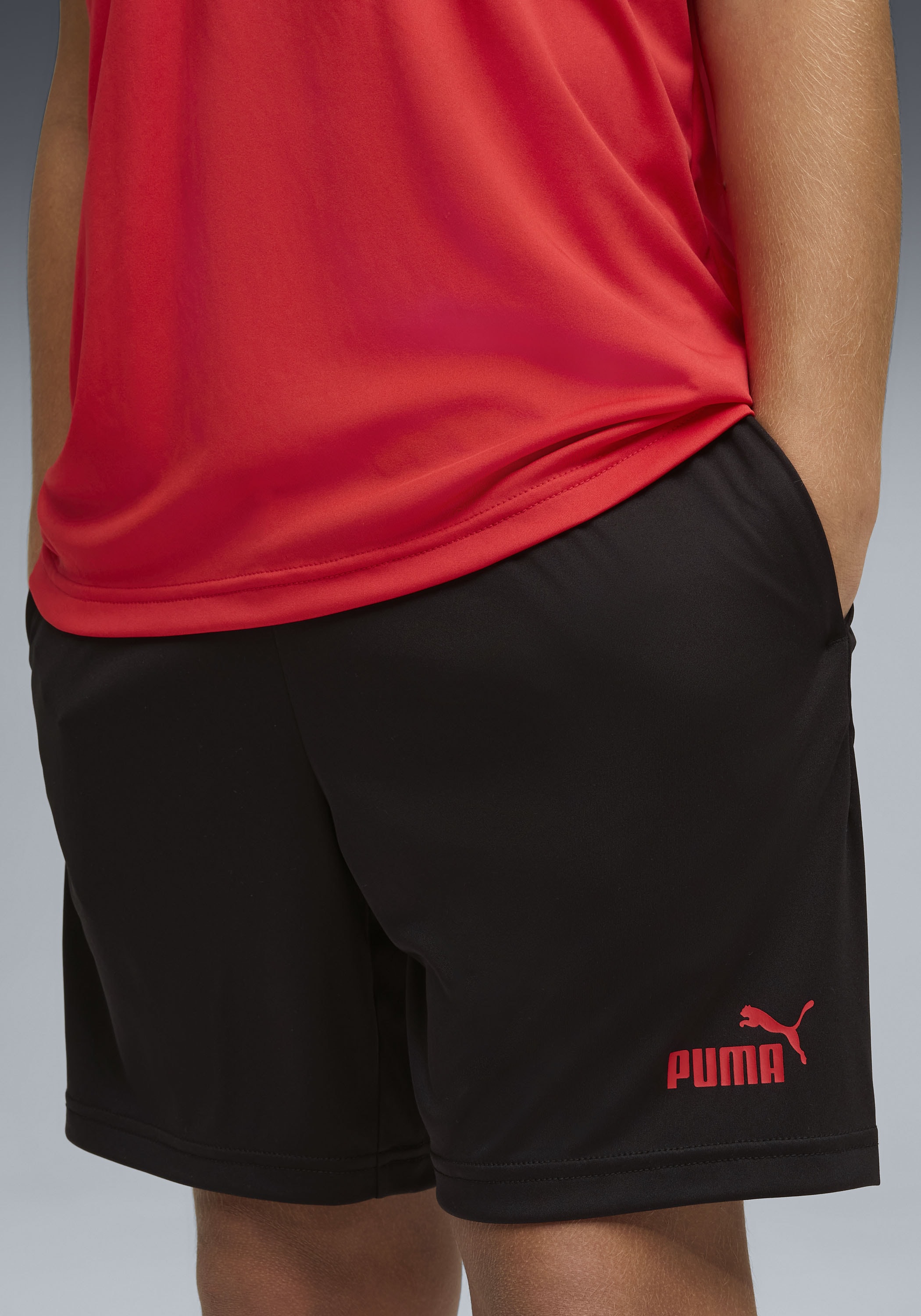 PUMA Trainingsanzug »ESS NO.1 LOGO POLY TEE AND SHORTS SET B« 2 tlg. zweiteiliges Set, mit DryCELL Technologie, atmungsaktiv