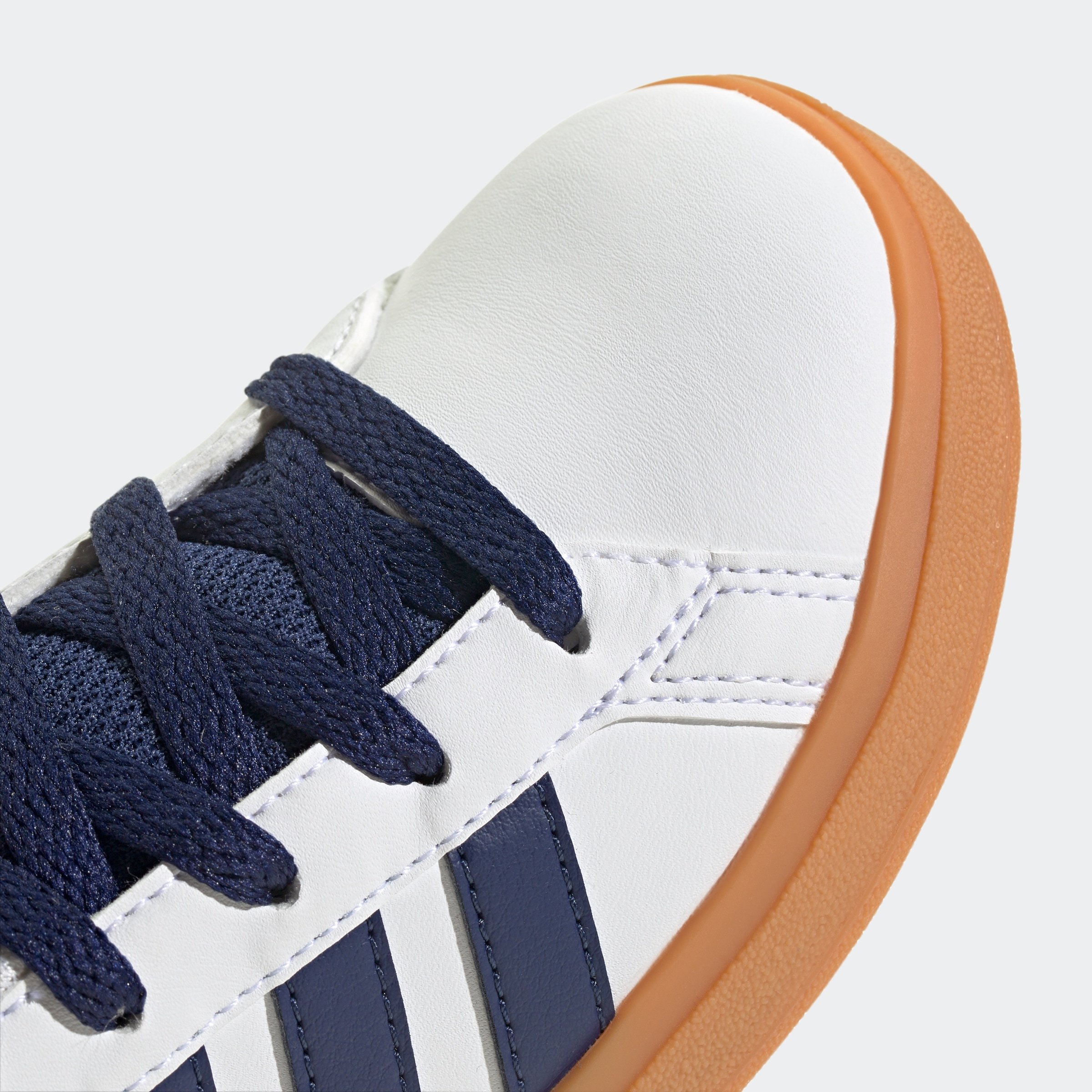 adidas Sportswear Sneaker »GRAND COURT LIFESTYLE TENNIS LACE-UP«, Design auf den Spuren des adidas Superstar