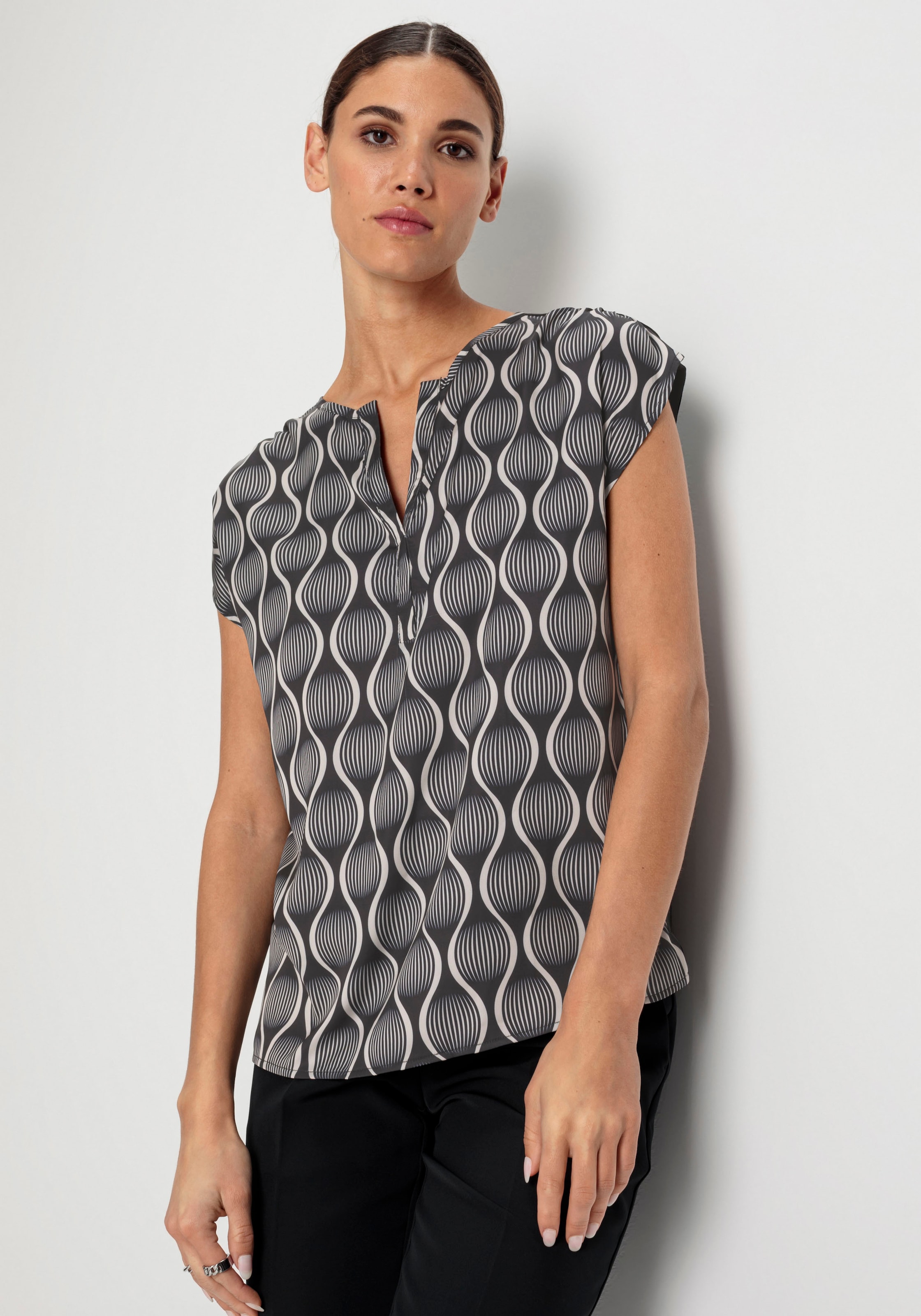 Shirtbluse, mit elegeantem Allover-Print - NEUE KOLLEKTION