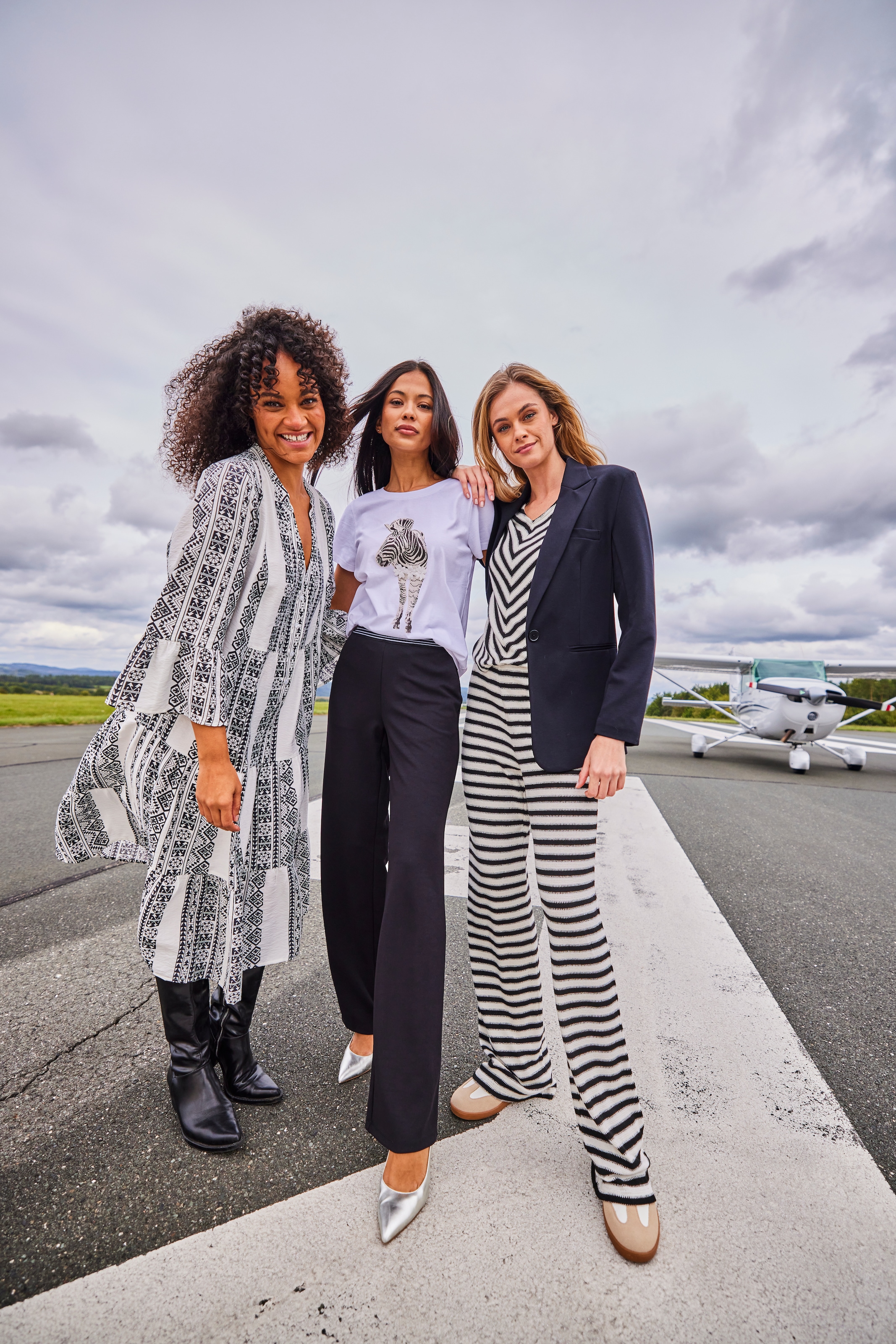 Aniston SELECTED Schlupfhose  mit gestreifen Rundum-Gummizug - NEUE KOLLEKTION