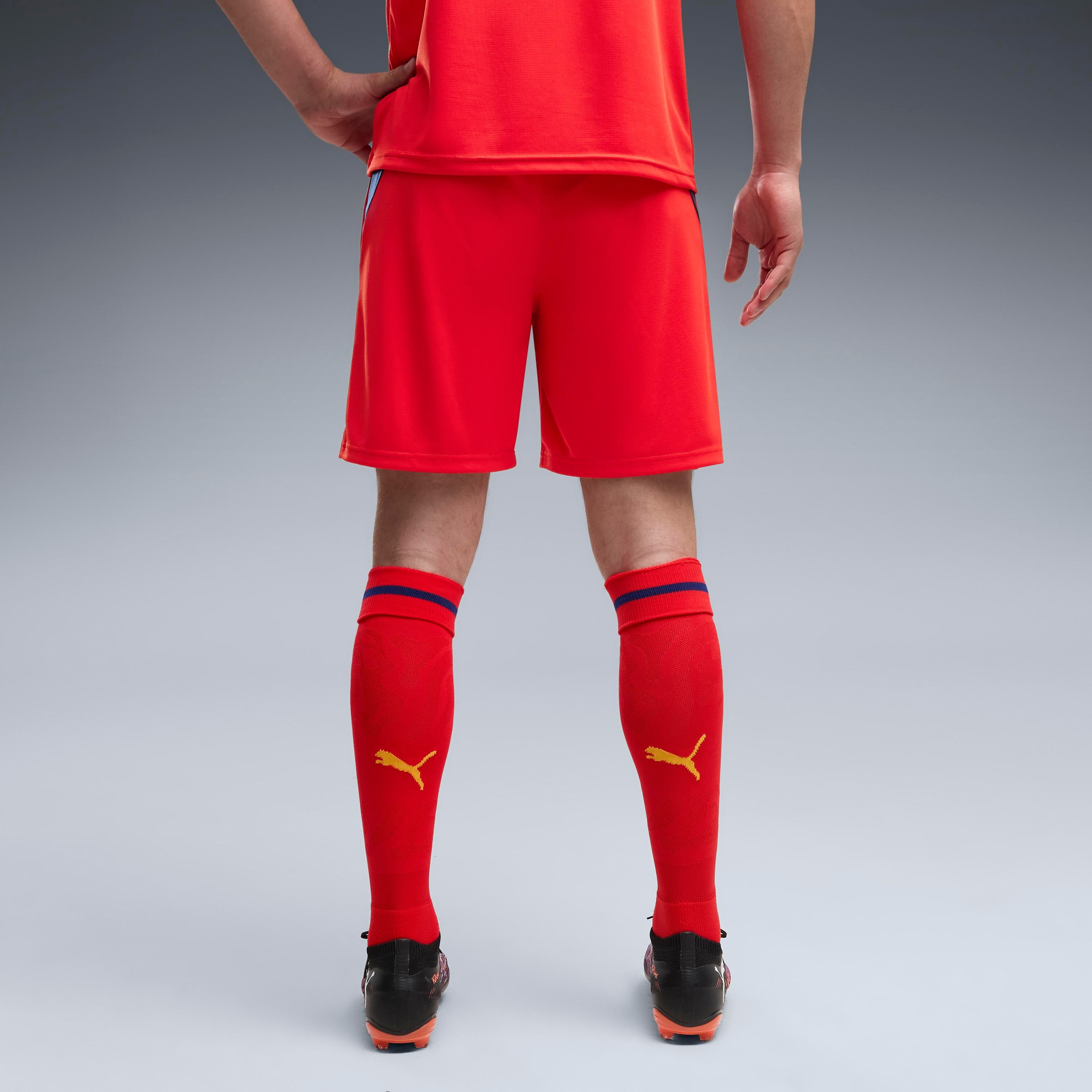 PUMA Trainingsshorts »RBL SHORTS REPLICA«  mit DryCELL Technologie, atmungsaktiv, reguläre Passform